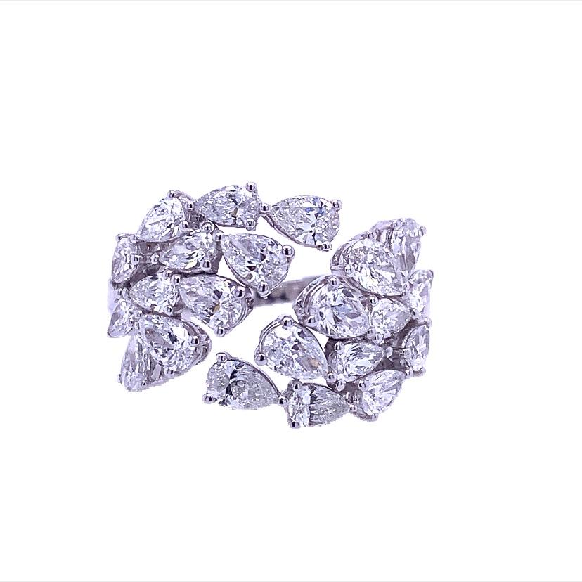 18K White Gold
Diamond: 2.38ct total weight
All diamonds are G-H/SI stones.