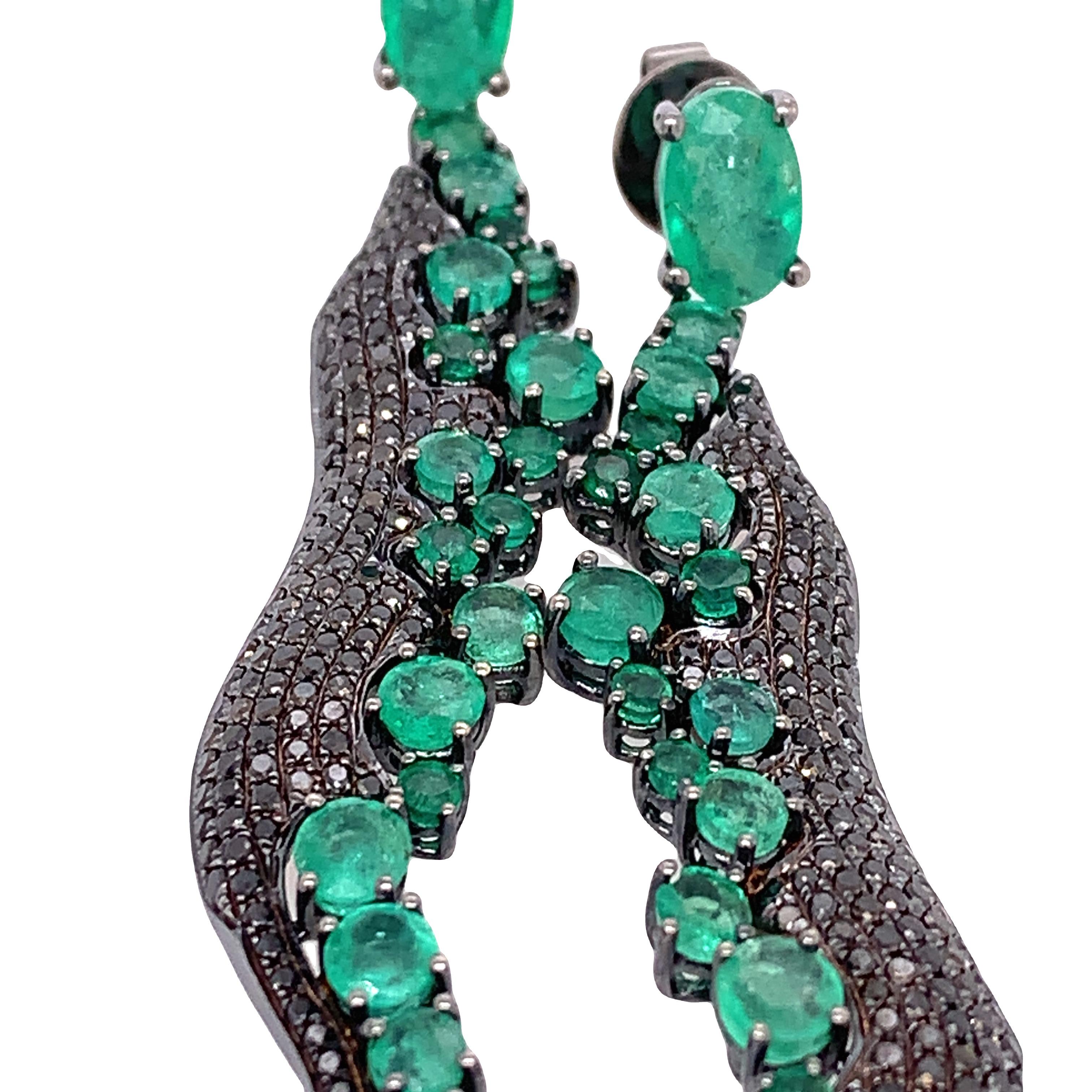 Contemporary Ruchi New York Emerald and Black Diamond Drop Chandelier Earrings
