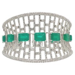 RUCHI Colombian Emerald with Diamond Pavé White Gold Bangle
