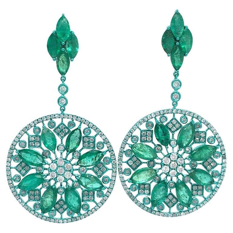 Emerald and Black Diamond Drop Dangle Earrings For Sale at 1stDibs