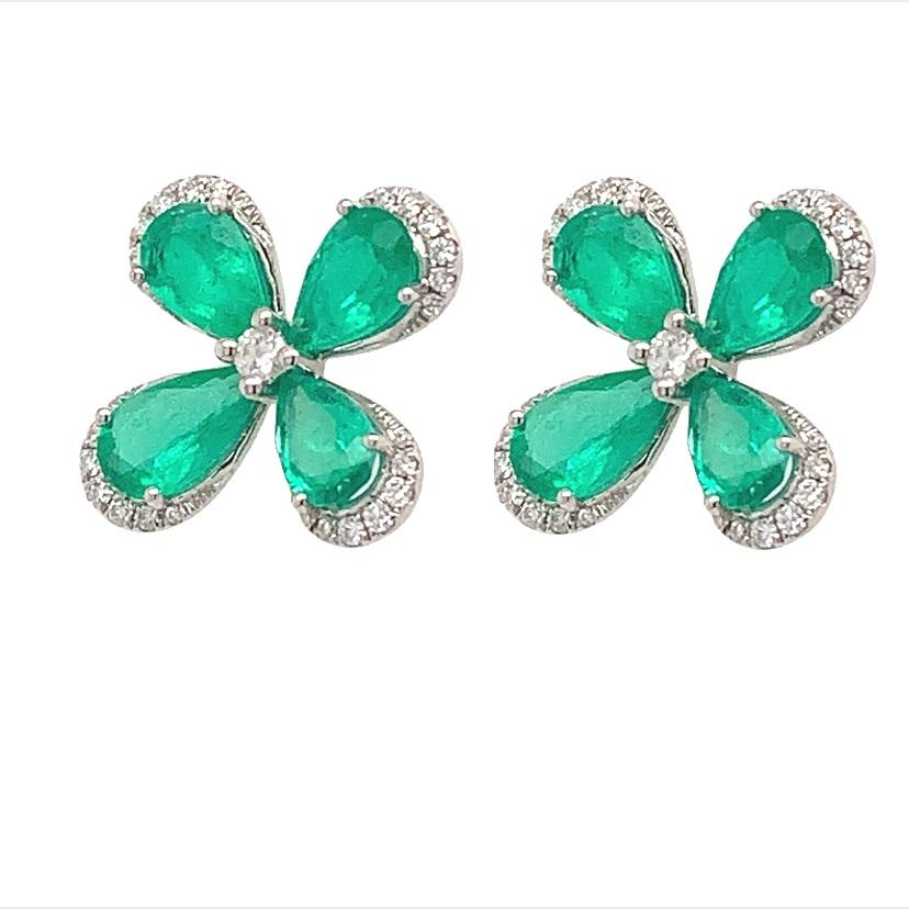 Contemporary RUCHI Emerald with Diamond Halo White Gold Flower Stud Earrings For Sale
