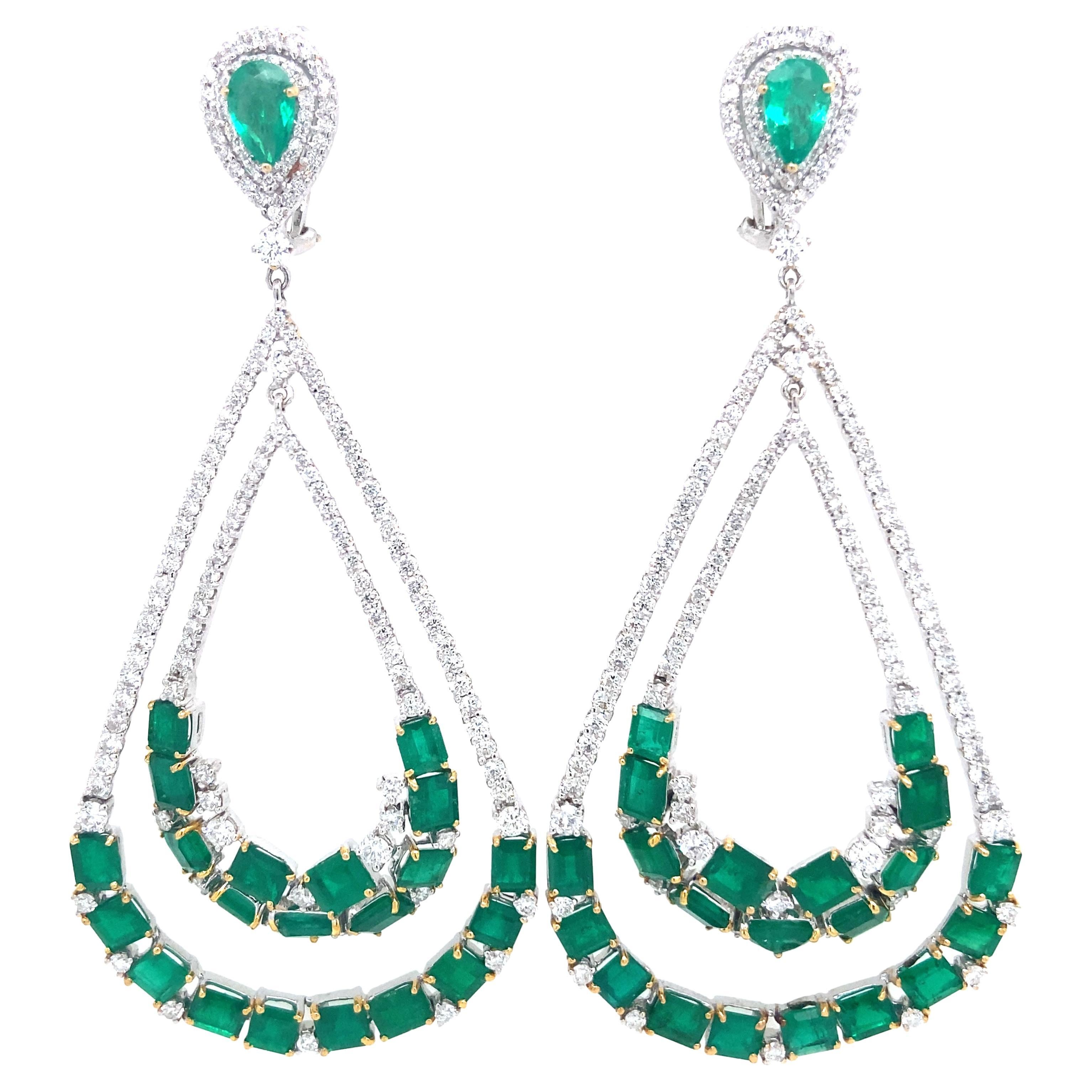 Ruchi New York Emerald and Diamond Statement Earrings For Sale at