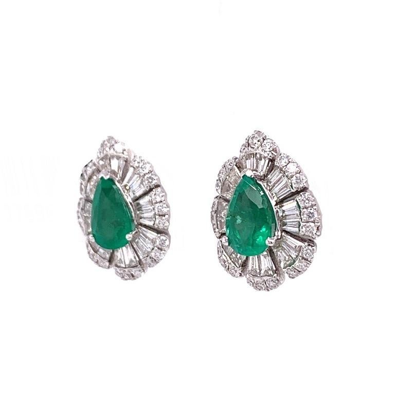 Green Lagoon Collection

Versatile pear shape Emerald stud earrings featuring baguette and round Diamonds set in 18k white gold.   

Emerald: 1.00ct total weight.
Diamonds: 1.00ct total weight.
All diamonds are G-H/SI stones.
