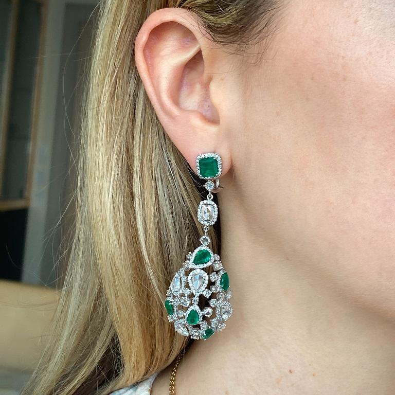 Contemporary RUCHI Emerald and Rose-Cut Diamond White Gold Chandelier Earrings For Sale