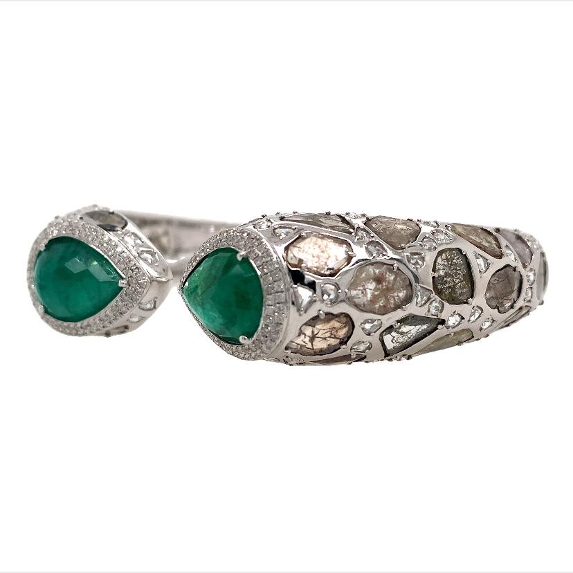 Women's or Men's Ruchi New York Emerald and Slice Diamond Bangle For Sale