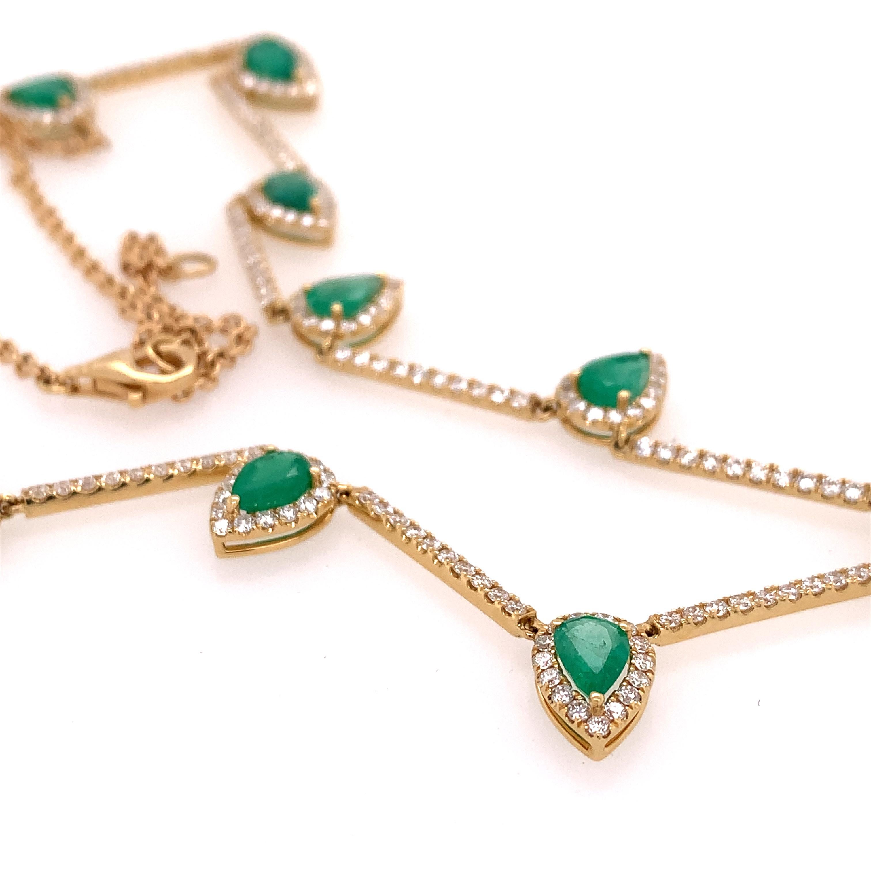 Contemporary RUCHI Pear-Shape Emerald and Diamond Yellow Gold Link Necklace For Sale