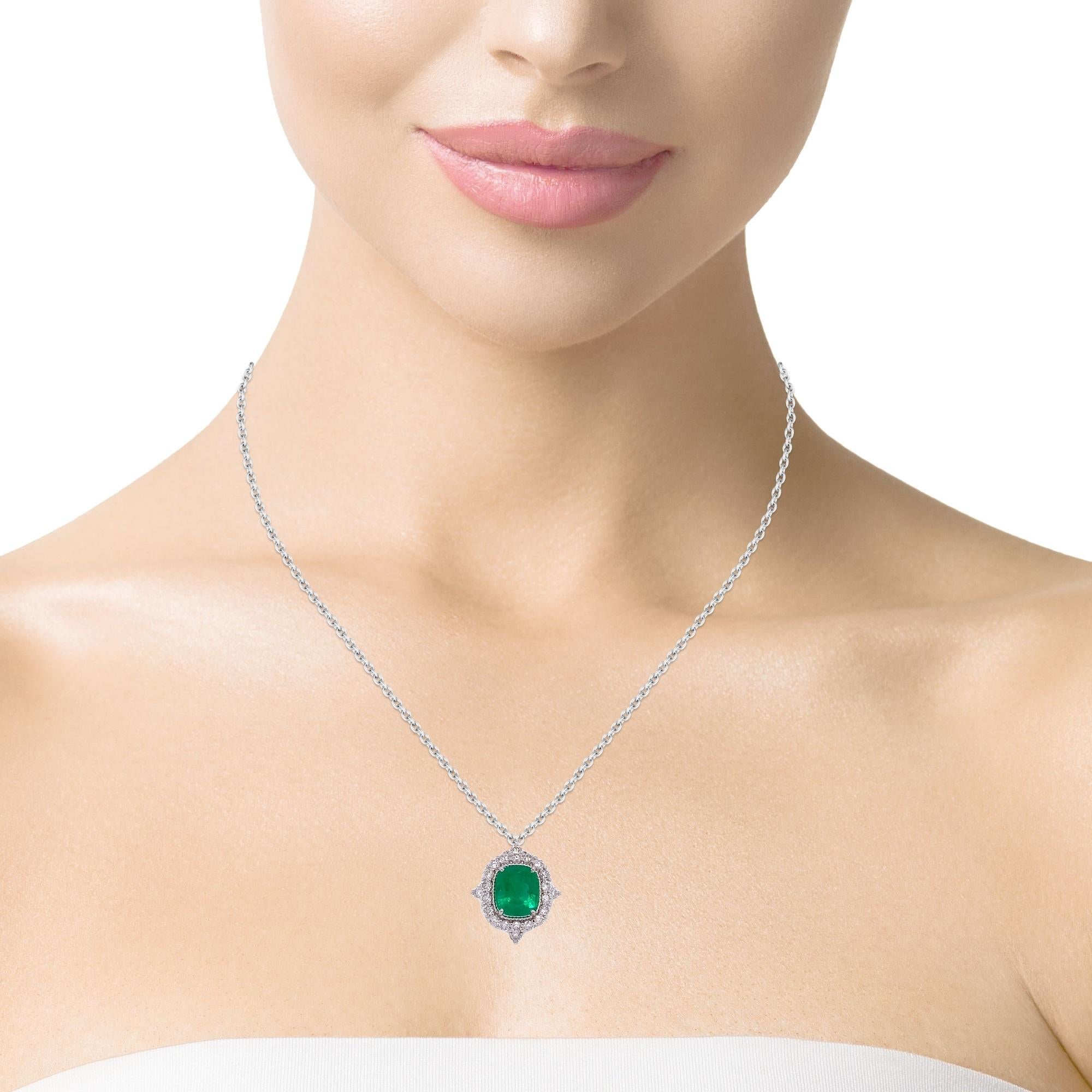 Women's RUCHI Emerald and Brilliant-Cut Diamond White Gold Pendant Necklace For Sale