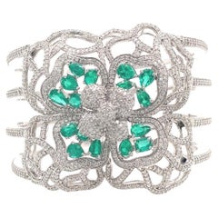 RUCHI Emerald and Diamond White Gold Flower-Shape Bangle