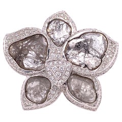 RUCHI Bague Cocktail Fleur en or blanc avec Pavé et Tranches de Diamants