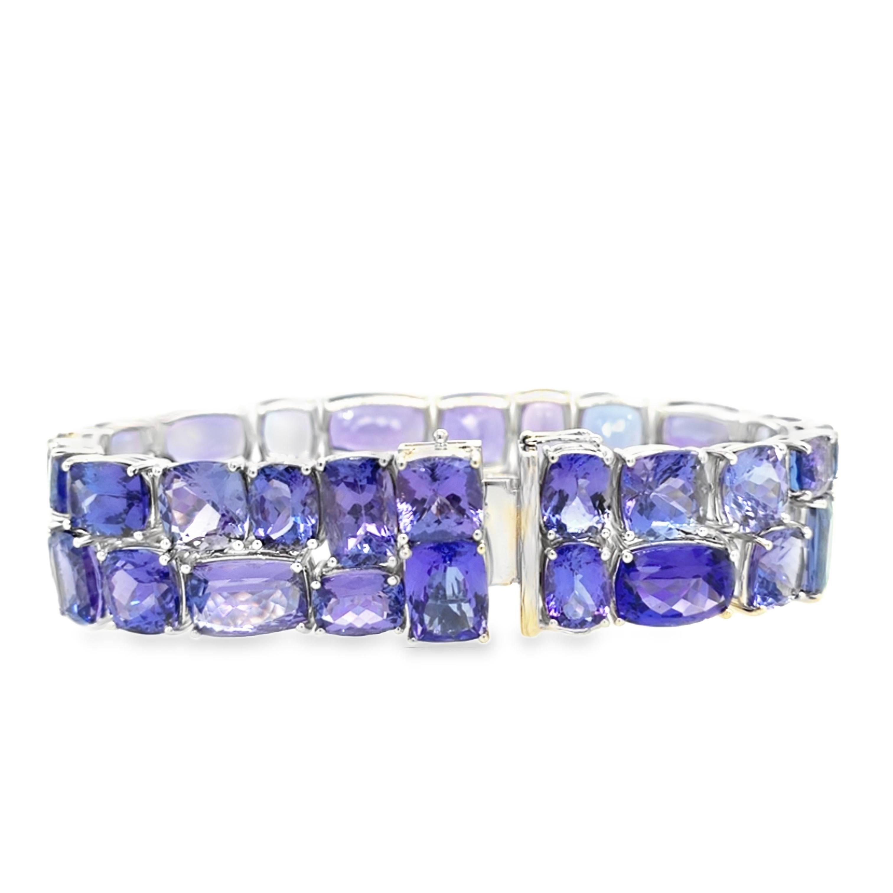 Taglio cuscino Bracciale in tanzanite a più file di Ruchi New York in vendita