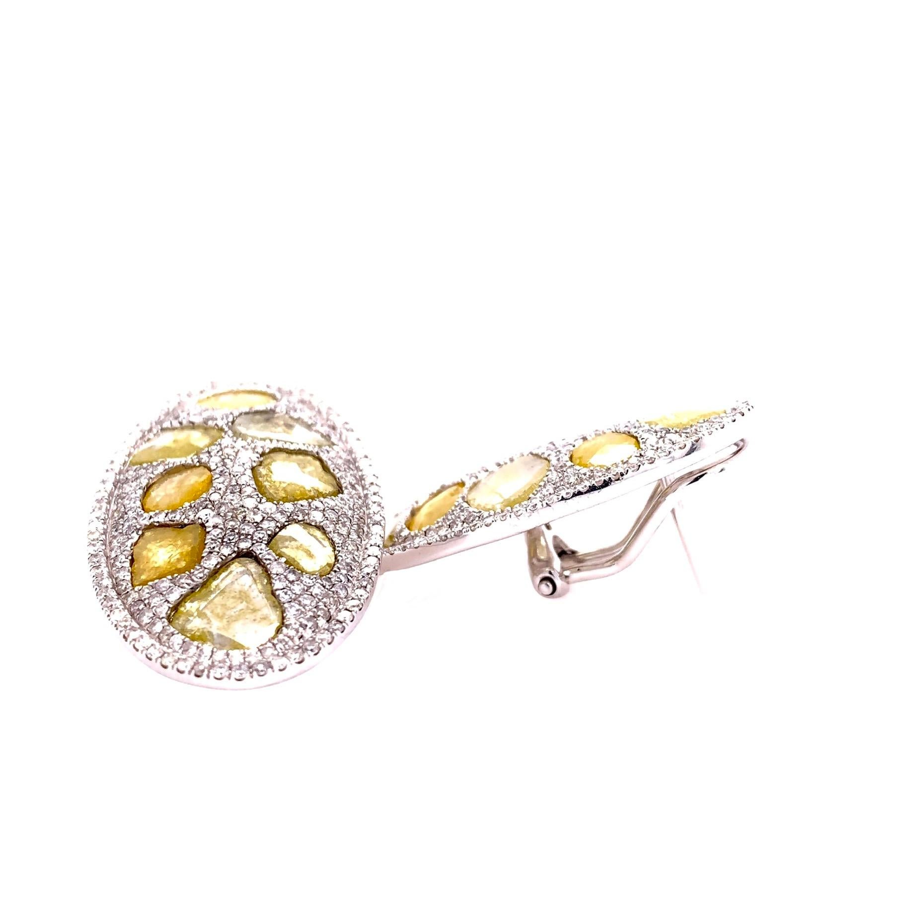 RUCHI Geschliffene Diamanten & Pavé-Diamanten Weißgold Ovale Ohrringe mit Clip im Zustand „Neu“ im Angebot in New York, NY