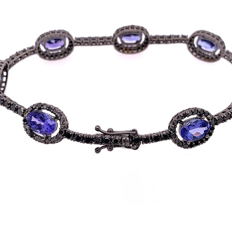 Taille ovale RUCHI Bracelet tennis Tanzanite et diamant noir en or rhodié noir en vente