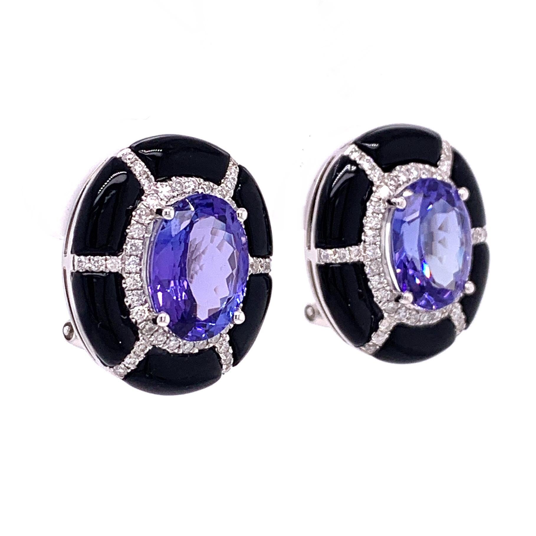 18K White Gold
Tanzanite: 3.88ct total weight.
Black Agate: 3.34ct total weight.
Diamonds: 0.30ct total weight. 
All diamonds are G-H/SI stones.
