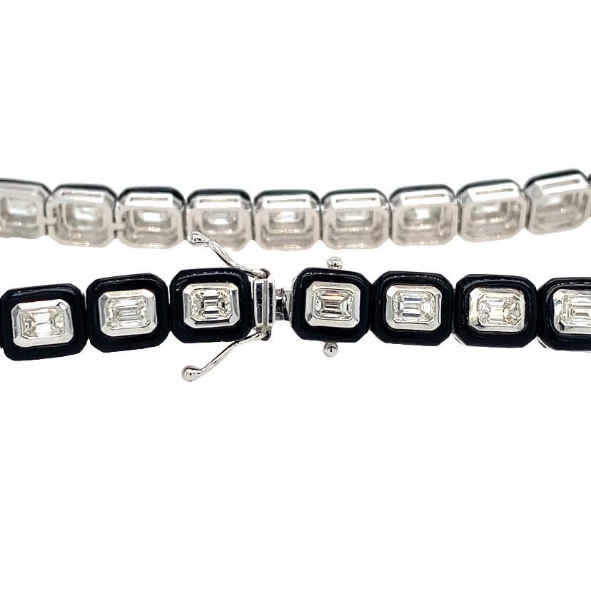 RUCHI Collier en or blanc avec diamants de forme octogonale et agate noire Neuf - En vente à New York, NY
