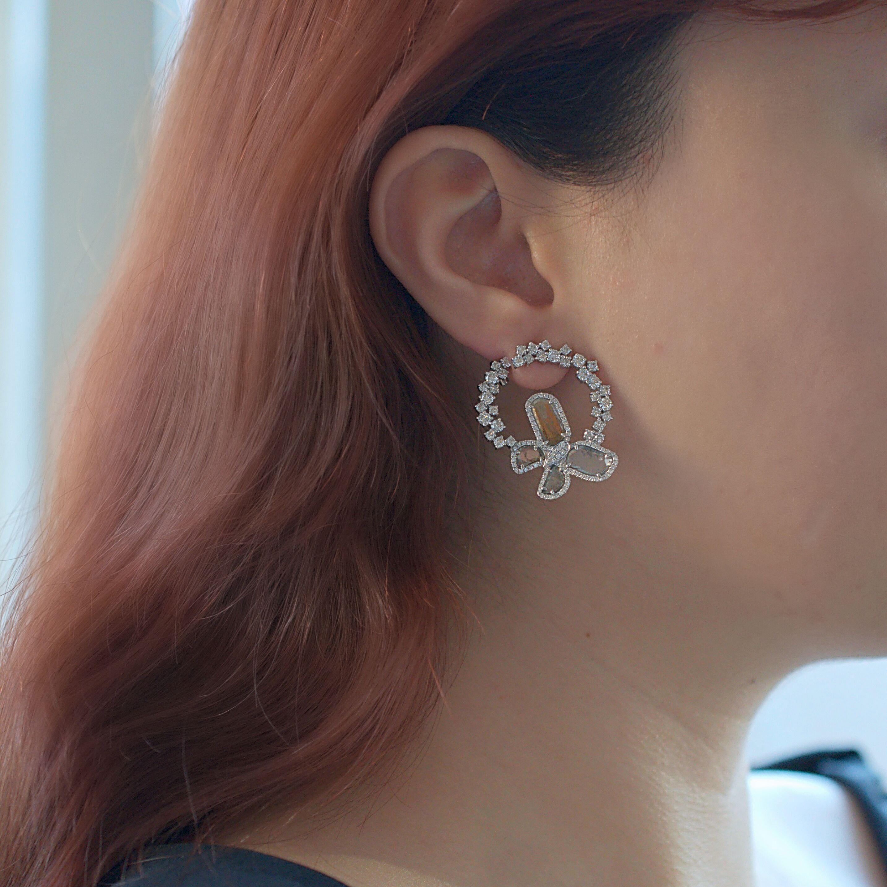 RUCHI Schmetterlings-Ohrringe aus Weißgold mit geschliffenem Diamanten und Brillanten im Zustand „Neu“ im Angebot in New York, NY