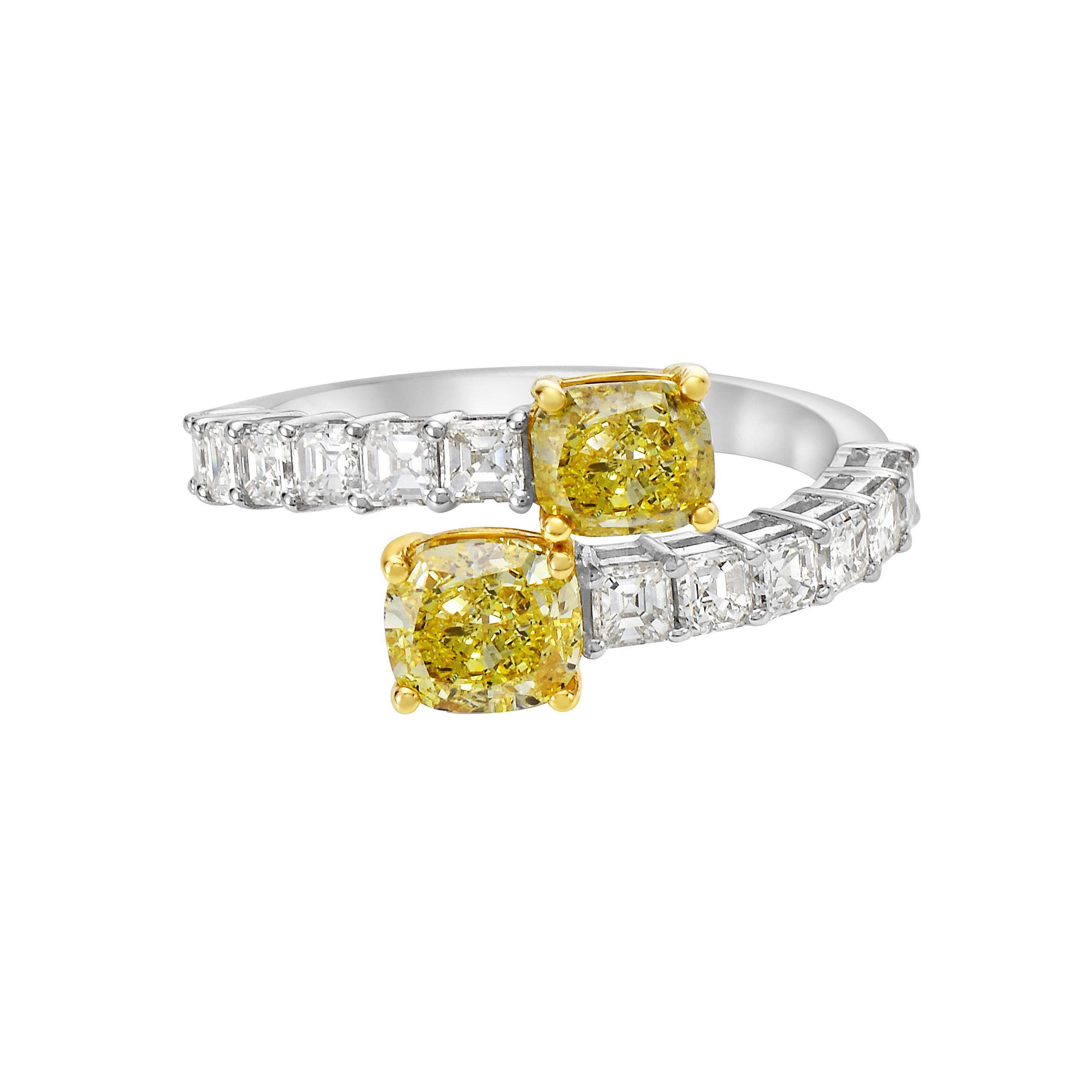 18K White and Yellow Gold
White Diamonds: 1.04 carats 
Yellow Diamonds: 1.06 carats