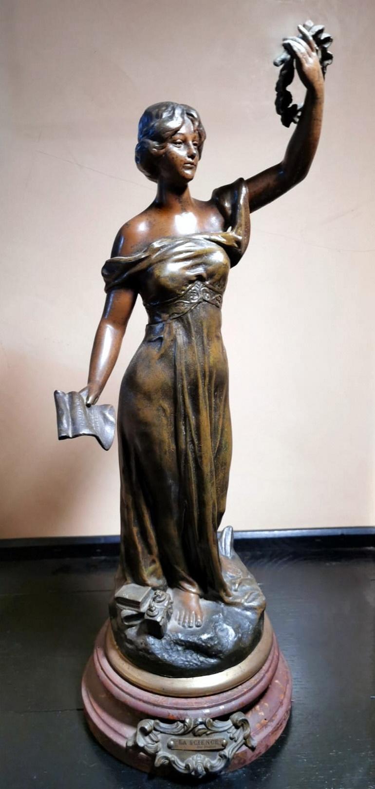 We kindly suggest you read the whole description, because with it we try to give you detailed technical and historical information to guarantee the authenticity of our objects.
Particular and elegant statue in spelter with marble base; the