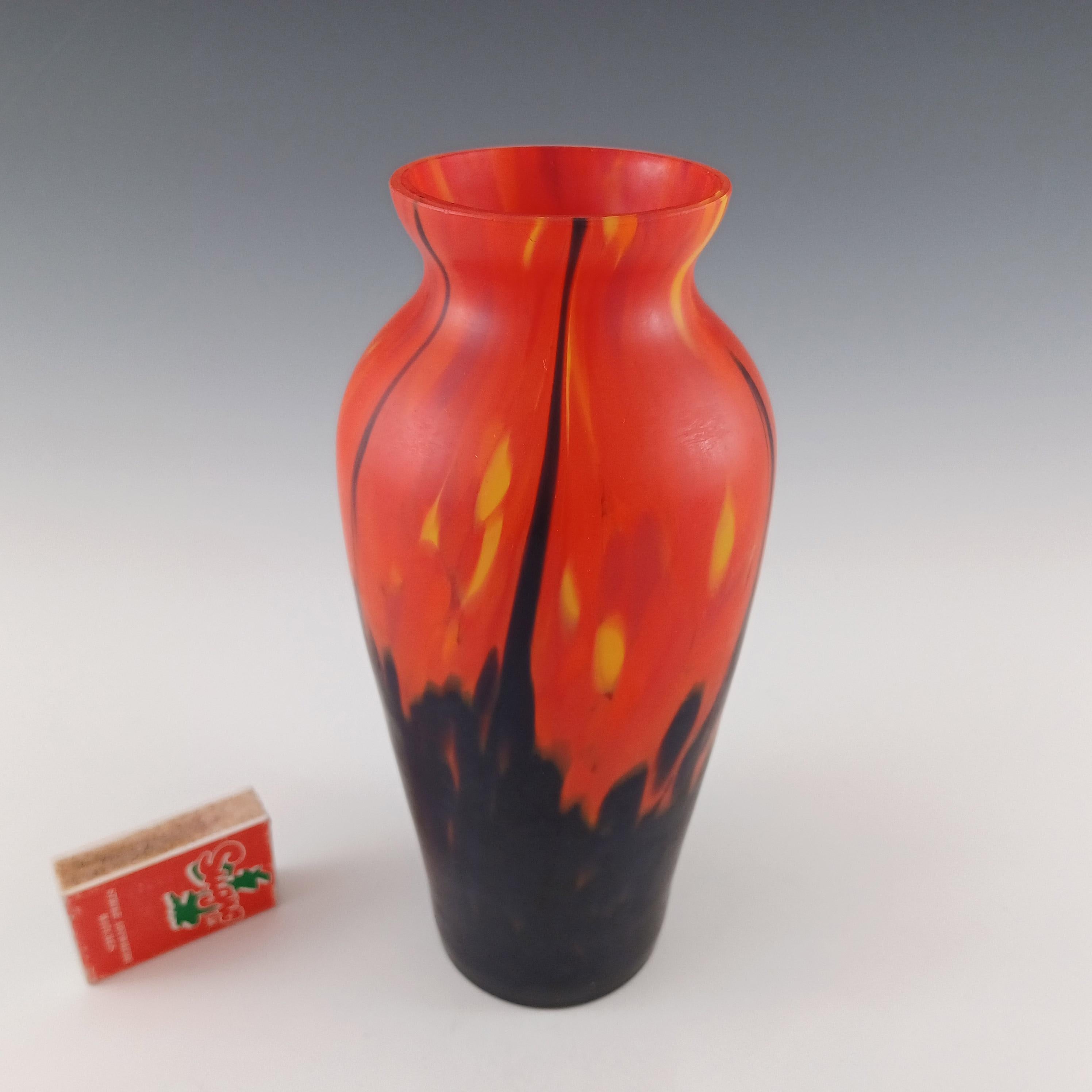 Verre Rückl Czech Vintage 'Orange Shimmy Pfau' Vase à flamme en verre à éclaboussures en vente