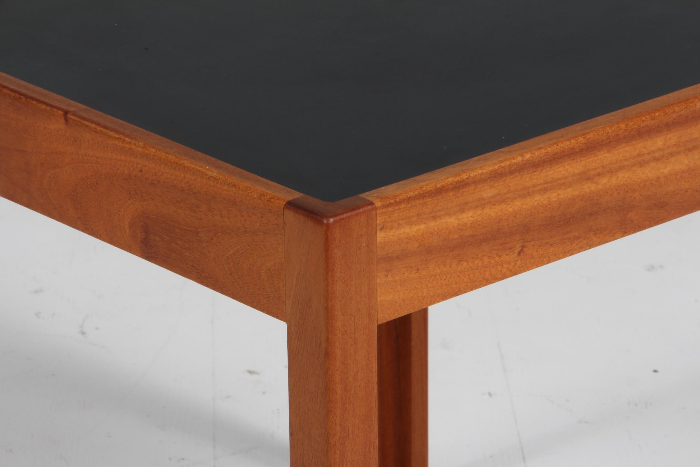 Danish Rud Rasmussen side table of mahogany and formica, Denmark 1940s For Sale