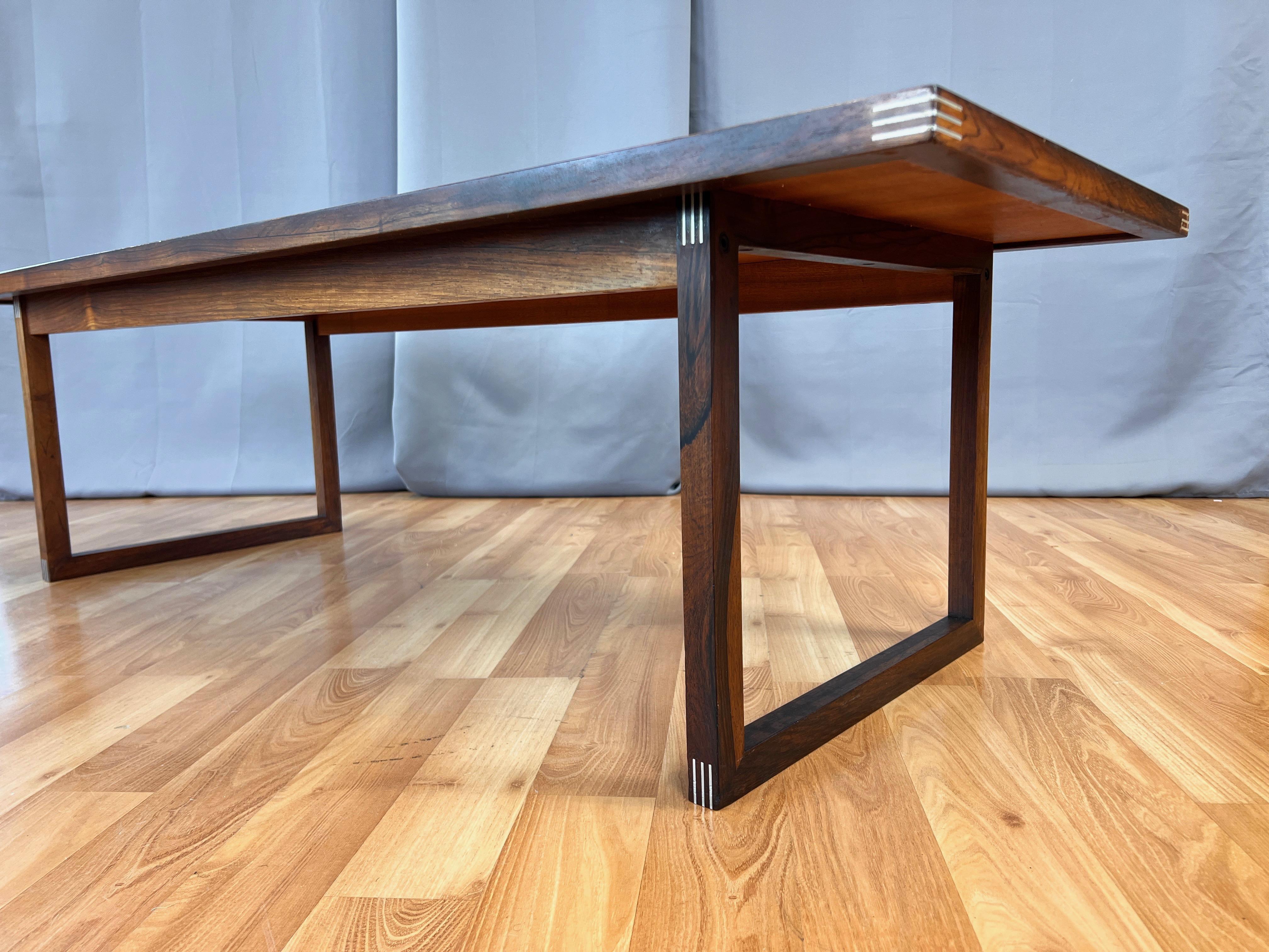 Rud Thygesen para Heltborg Møbler Mesa de centro de palisandro y aluminio, finales de los 60 Chapado en venta