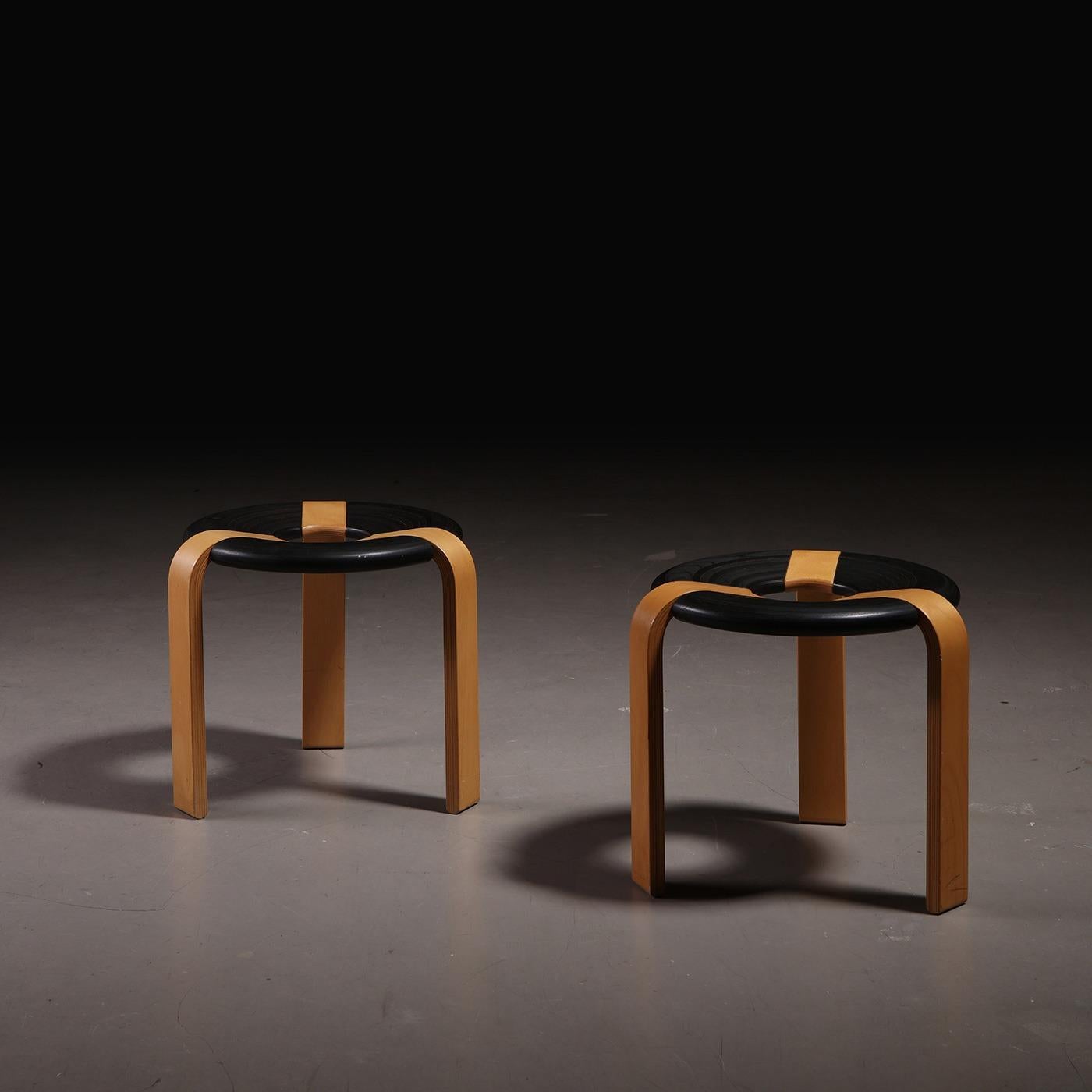 Danois Tabouret tripode 'Doughnut' en Oak Oak, 1970 en vente