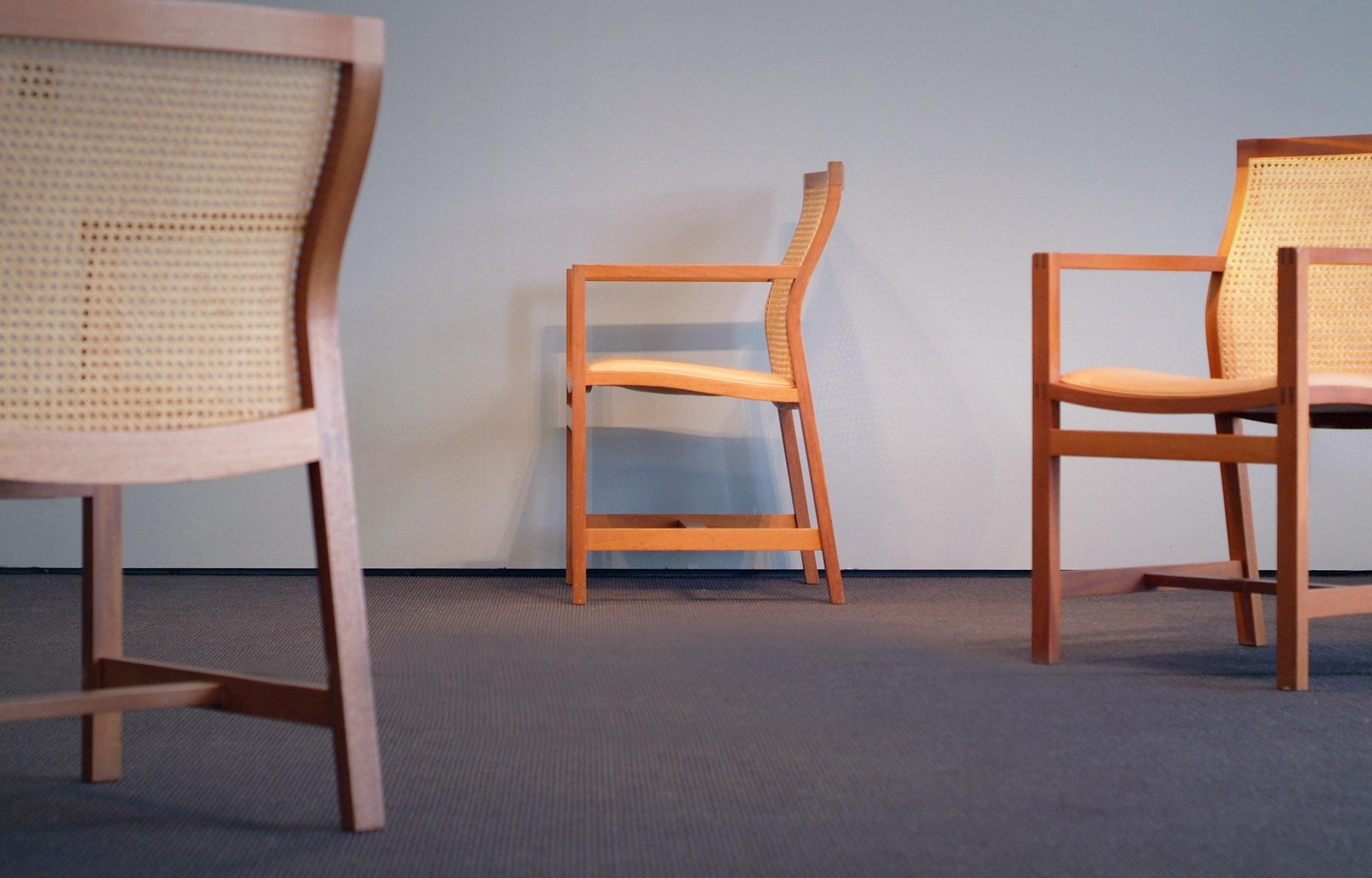 Beautiful Rud Thygesen and Johnny Soerensen side or dining chairs four King Series produced by Botium, Denmark, 1970s. Cane and mahogany frame and light brown leather. Labelled with paper sticker. 

Great vintage condition with only minimal wear