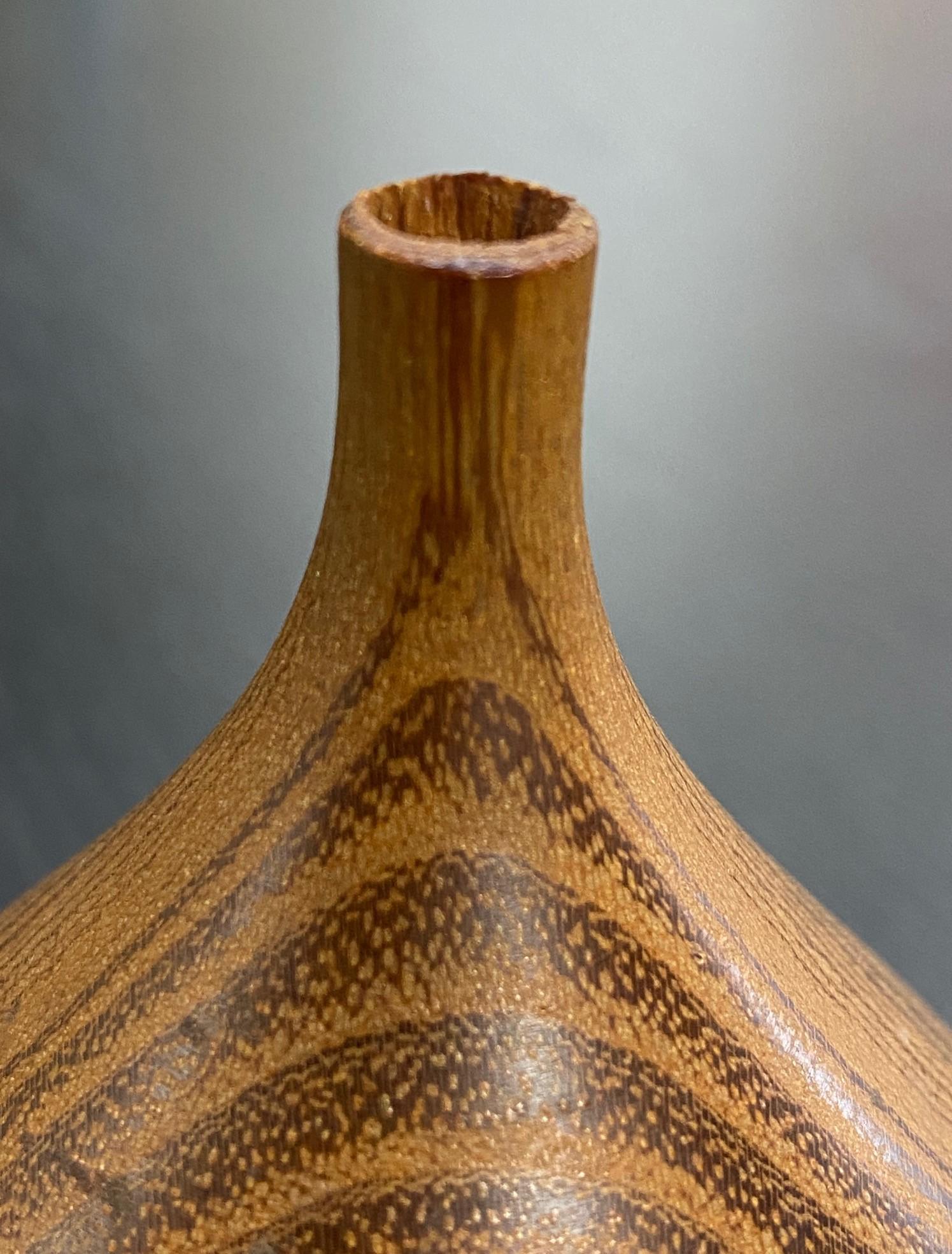 Rude Osolnik Signed Mid-Century Modern Locust Wood Turned Vessel Bud Weed Vase In Good Condition For Sale In Studio City, CA