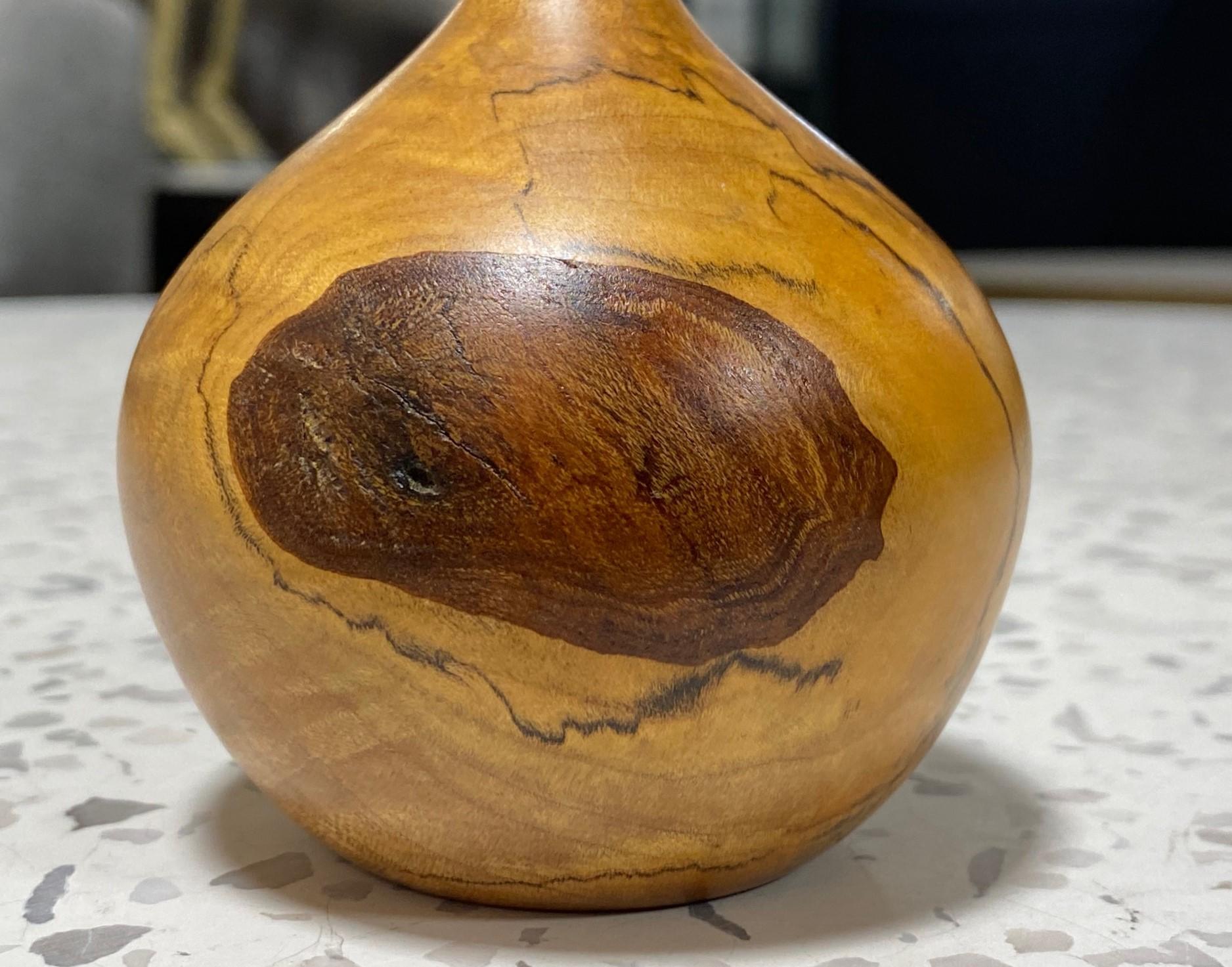 Mid-Century moderno Rude Osolnik firmato Mid-Century Modern Vaso di Bud Weed in legno tornito in vendita