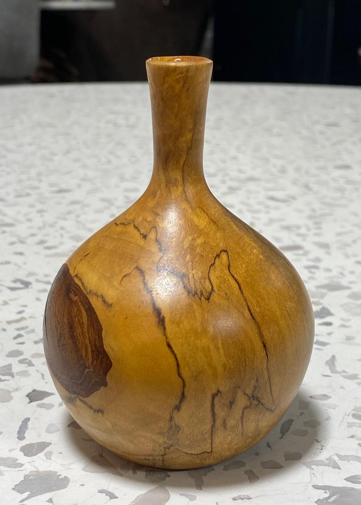 Americano Rude Osolnik firmato Mid-Century Modern Vaso di Bud Weed in legno tornito in vendita
