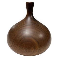 Vase à bourgeons en bois de noyer tourné signé Rude Osolnik, mi-siècle moderne, avec bourgeons