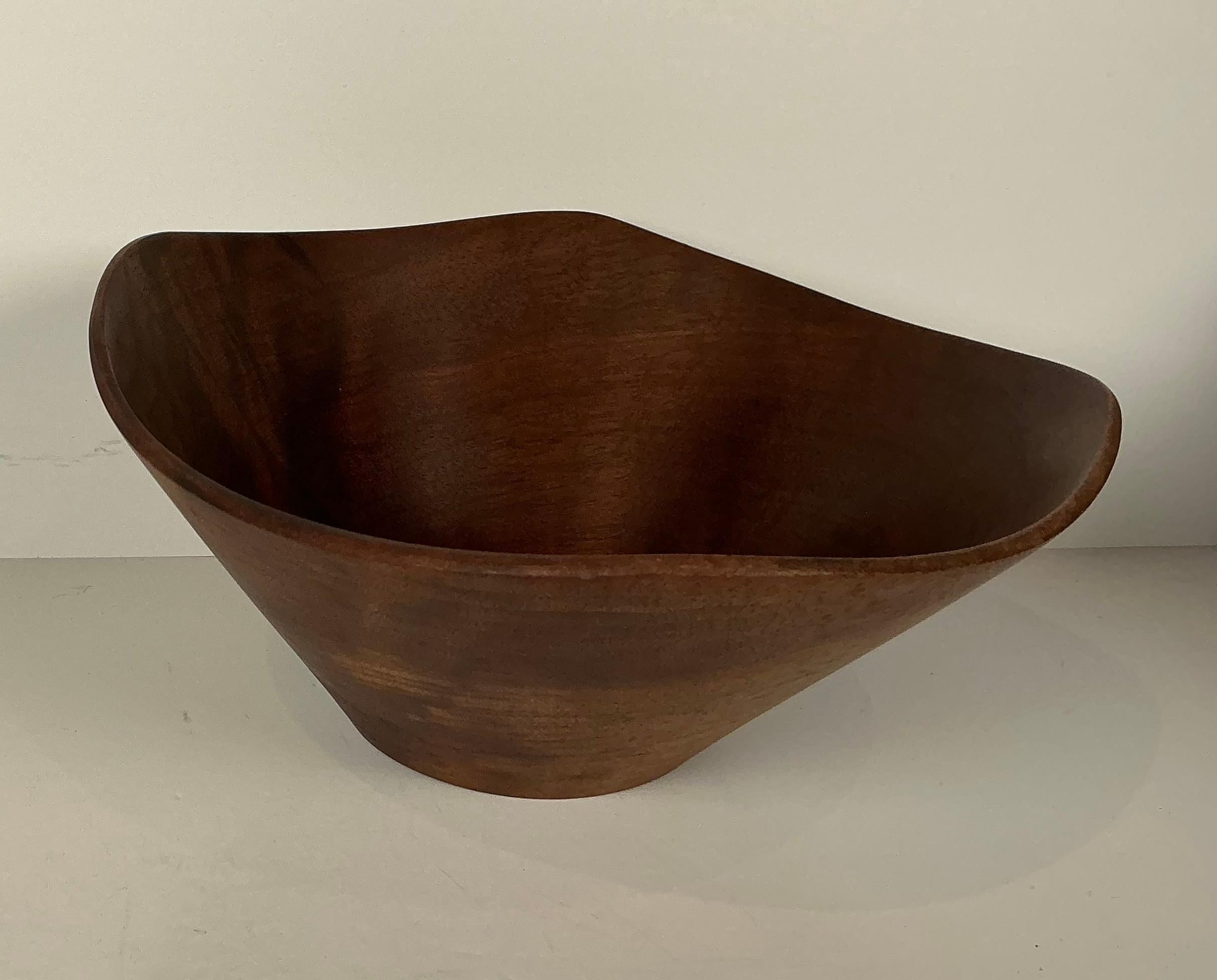 American Rude Osolnik Turned Walnut Abstract Asymmetrical Vide-Poche Bowl Signed For Sale
