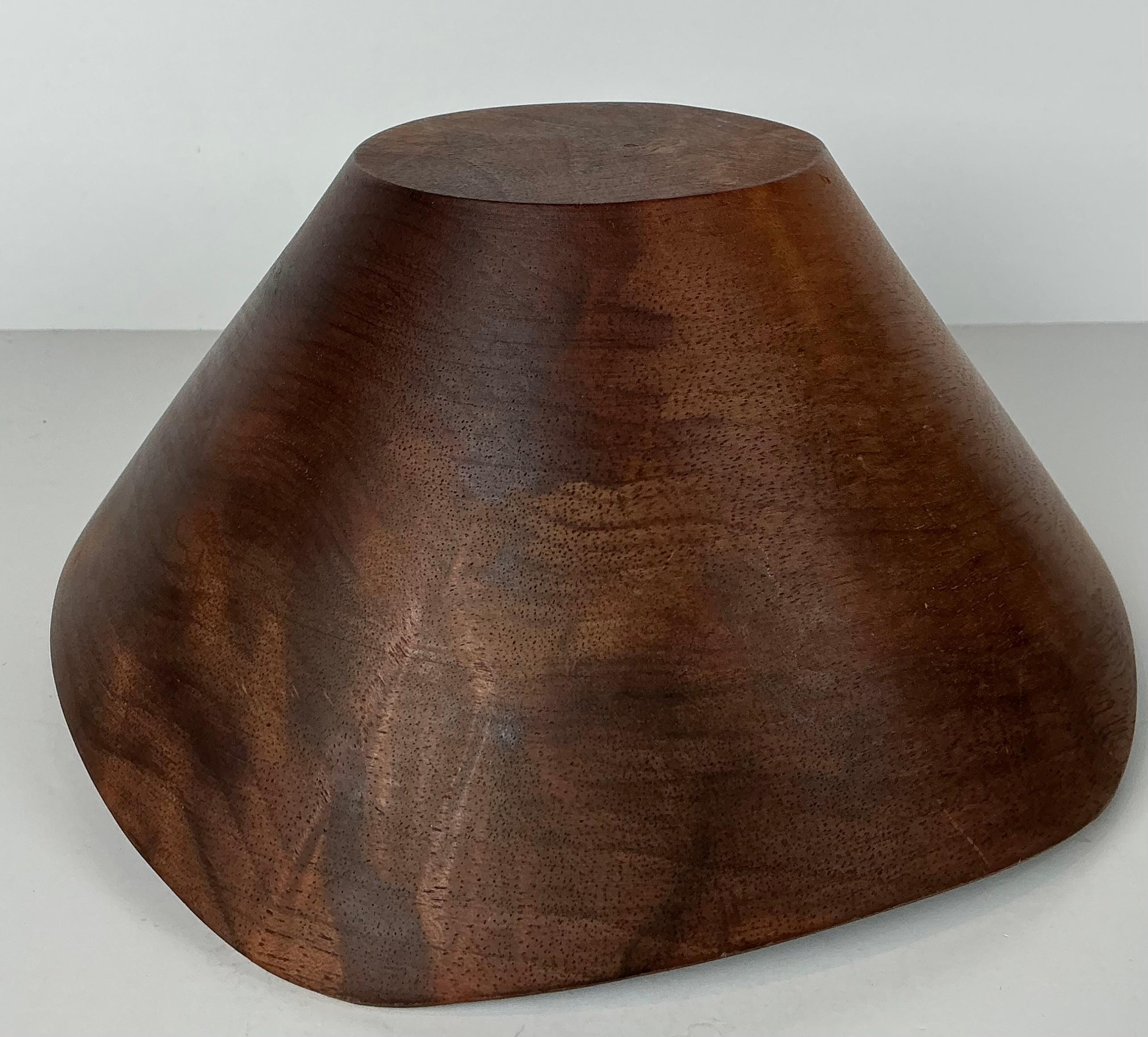 Rude Osolnik Turned Walnut Abstract Asymmetrical Vide-Poche Bowl Signed For Sale 1