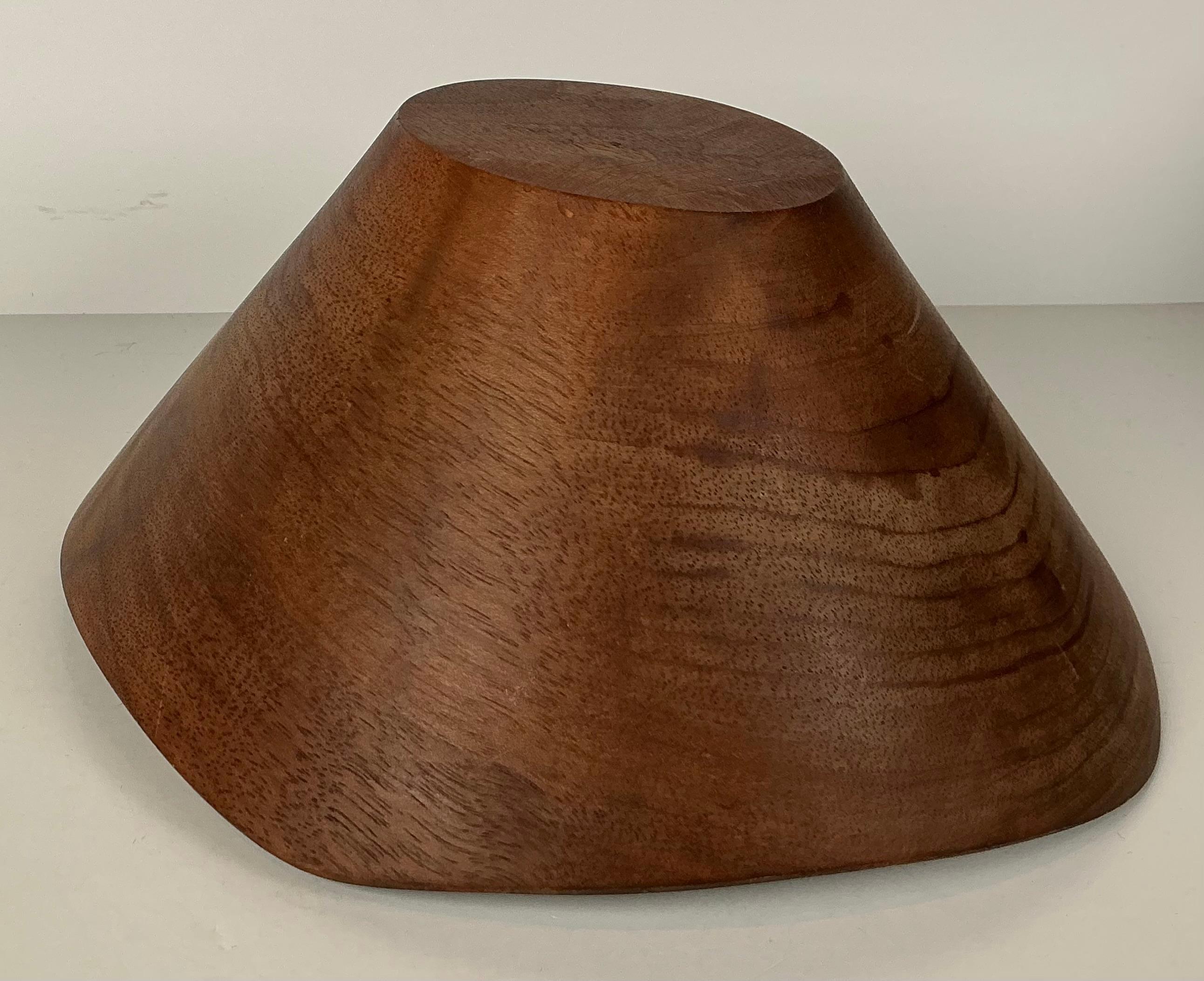 Rude Osolnik Turned Walnut Abstract Asymmetrical Vide-Poche Bowl Signed For Sale 2
