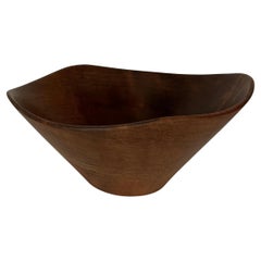 Rude Osolnik Turned Walnut Abstract Asymmetrical Vide-Poche Bowl Signed