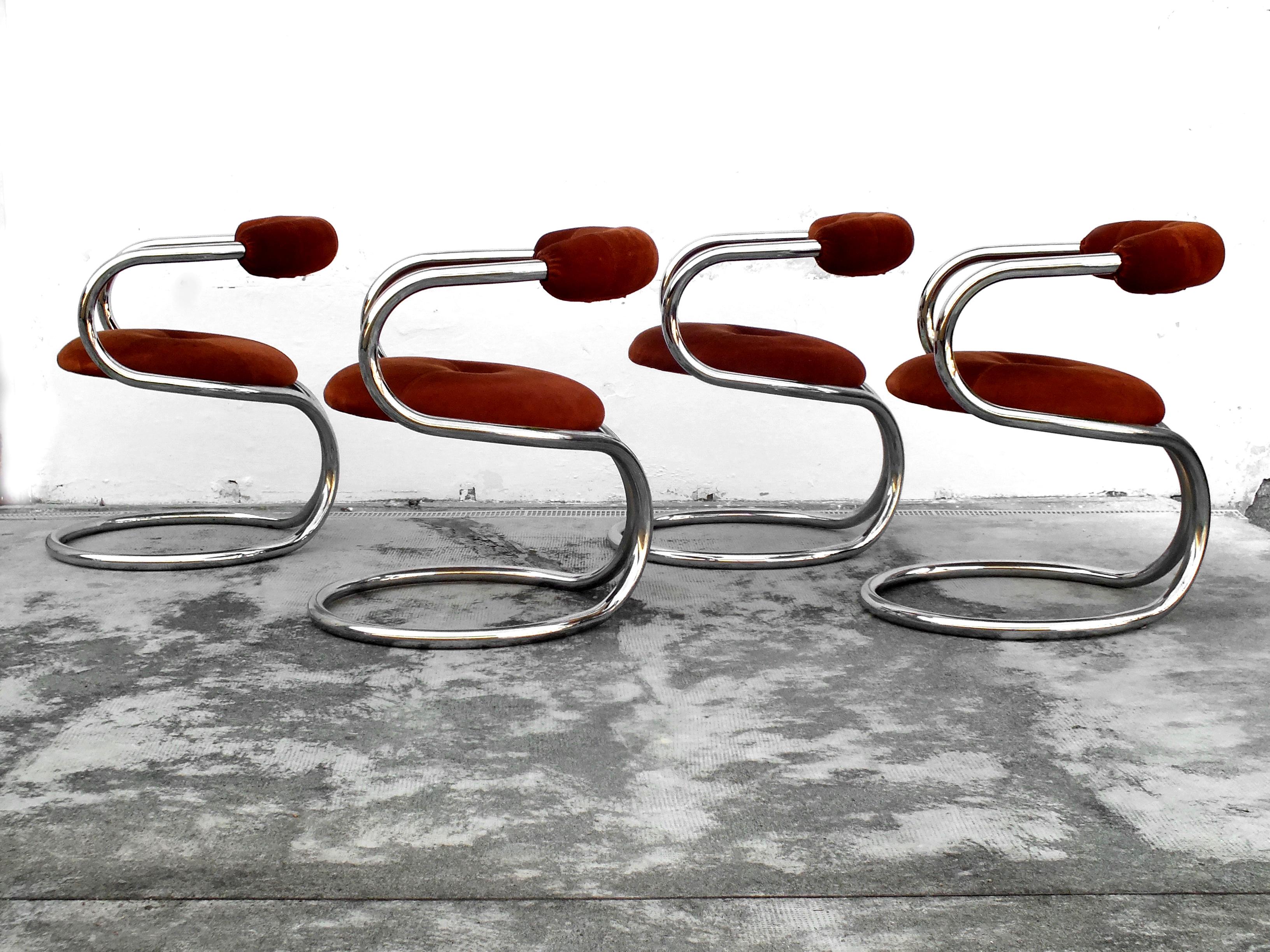 Rudi Bonzanini Design for Tecnosalotto Mantova, Italia, Set of 4 sinous arm chairs, year '70 in good condition with the original  leather 