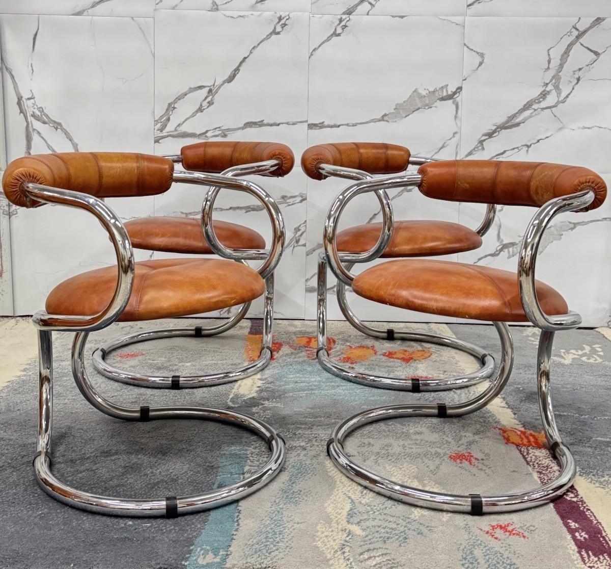 Rudi Bonzanini Tecnosalotto Tisch Set 4 Sessel Design 70er Jahre Modernismus im Zustand „Hervorragend“ im Angebot in Taranto, IT