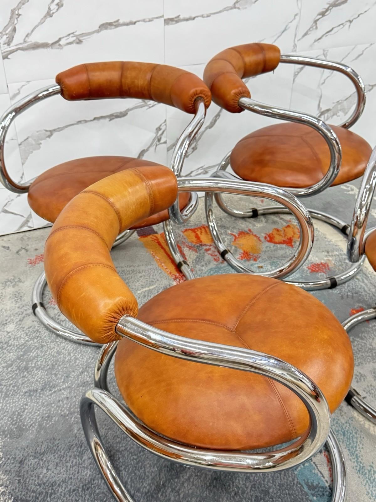 Rudi Bonzanini Tecnosalotto Tisch Set 4 Sessel Design 70er Jahre Modernismus im Angebot 1