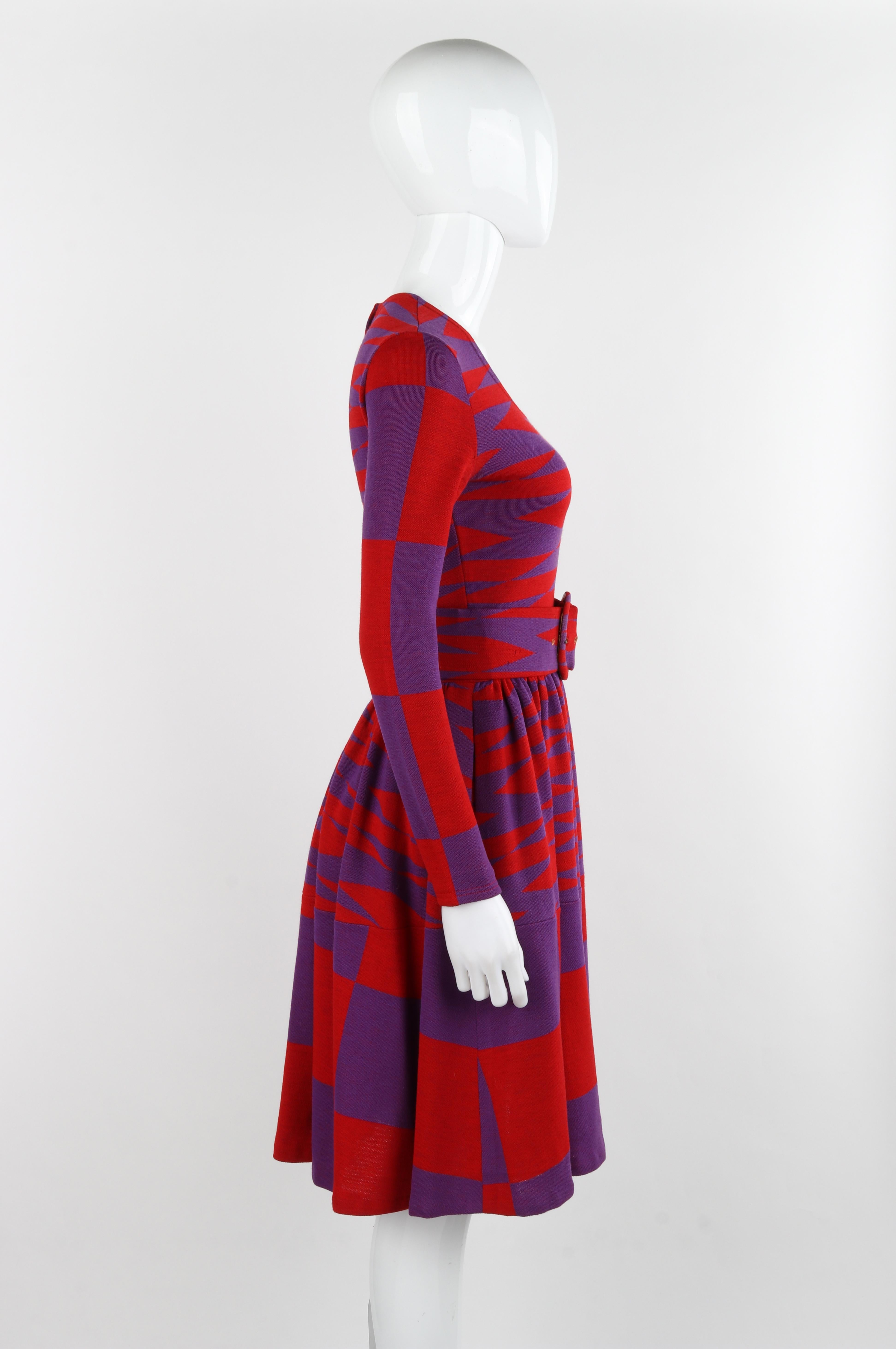 Women's RUDI GERNREICH Harmon Knitwear c.1971 Purple Red Mod Op Art Wool Knit Day Dress For Sale