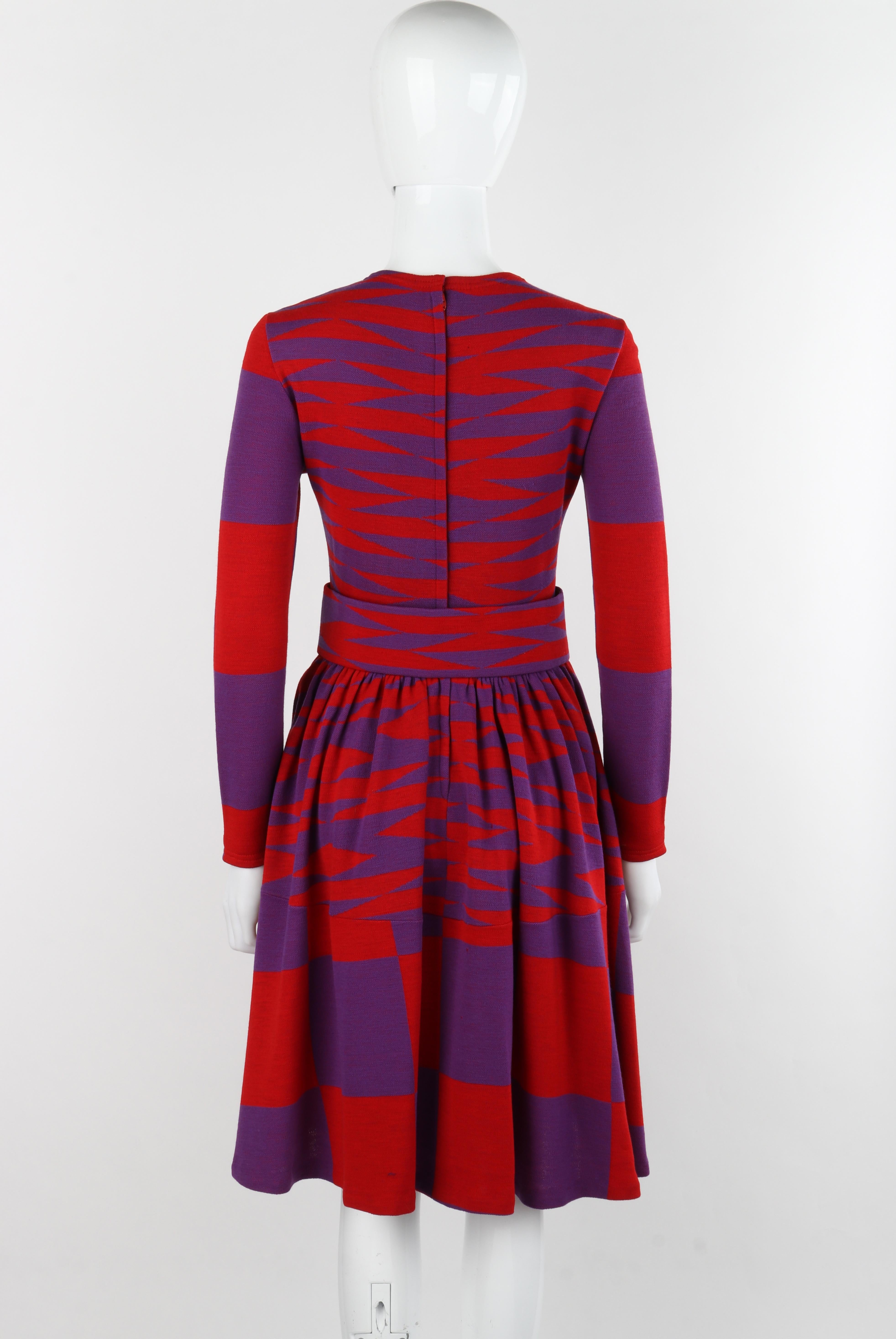 RUDI GERNREICH Harmon Knitwear c.1971 Purple Red Mod Op Art Wool Knit Day Dress For Sale 1