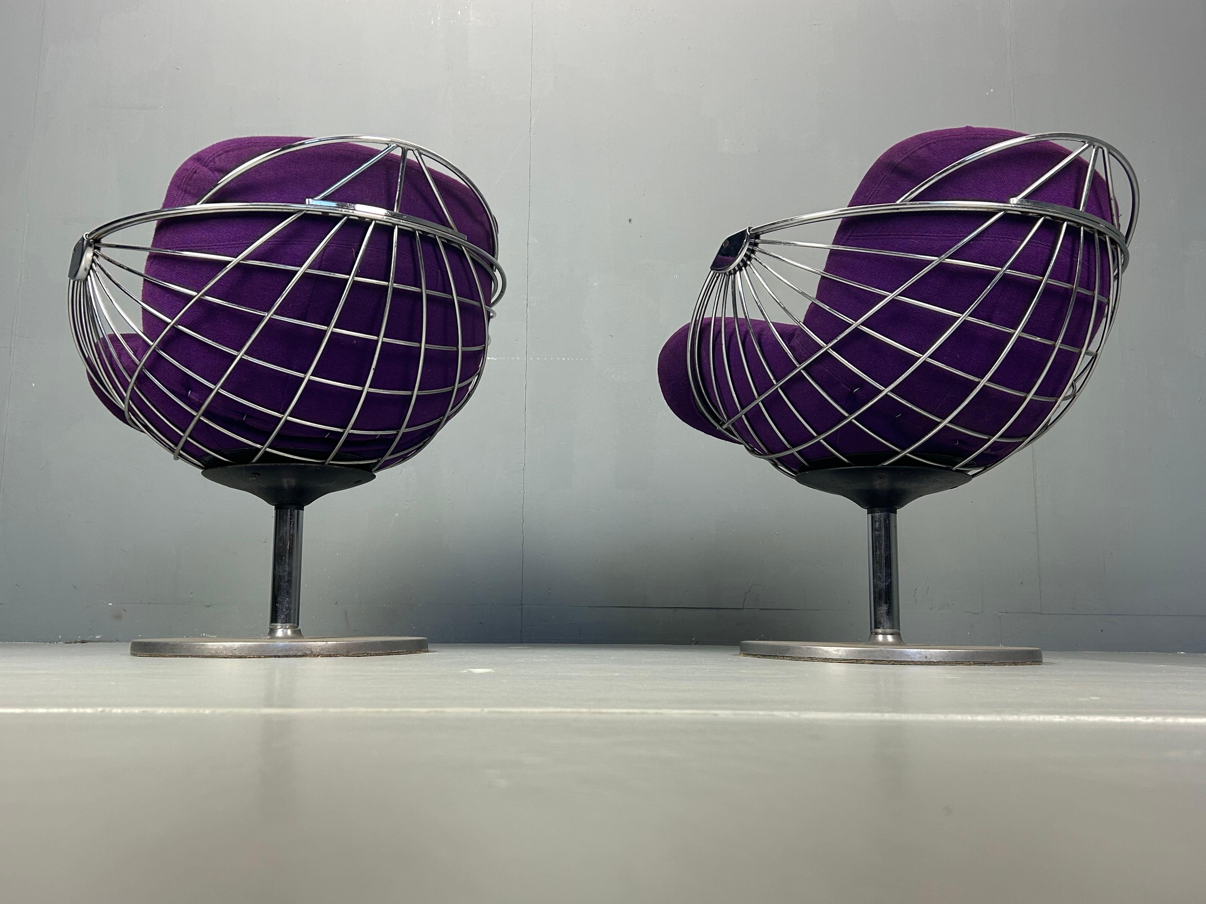 Belge Lot de 2 chaises longues originales « Atomic » en fil de fer, Rudi Verelst, 1971 en vente