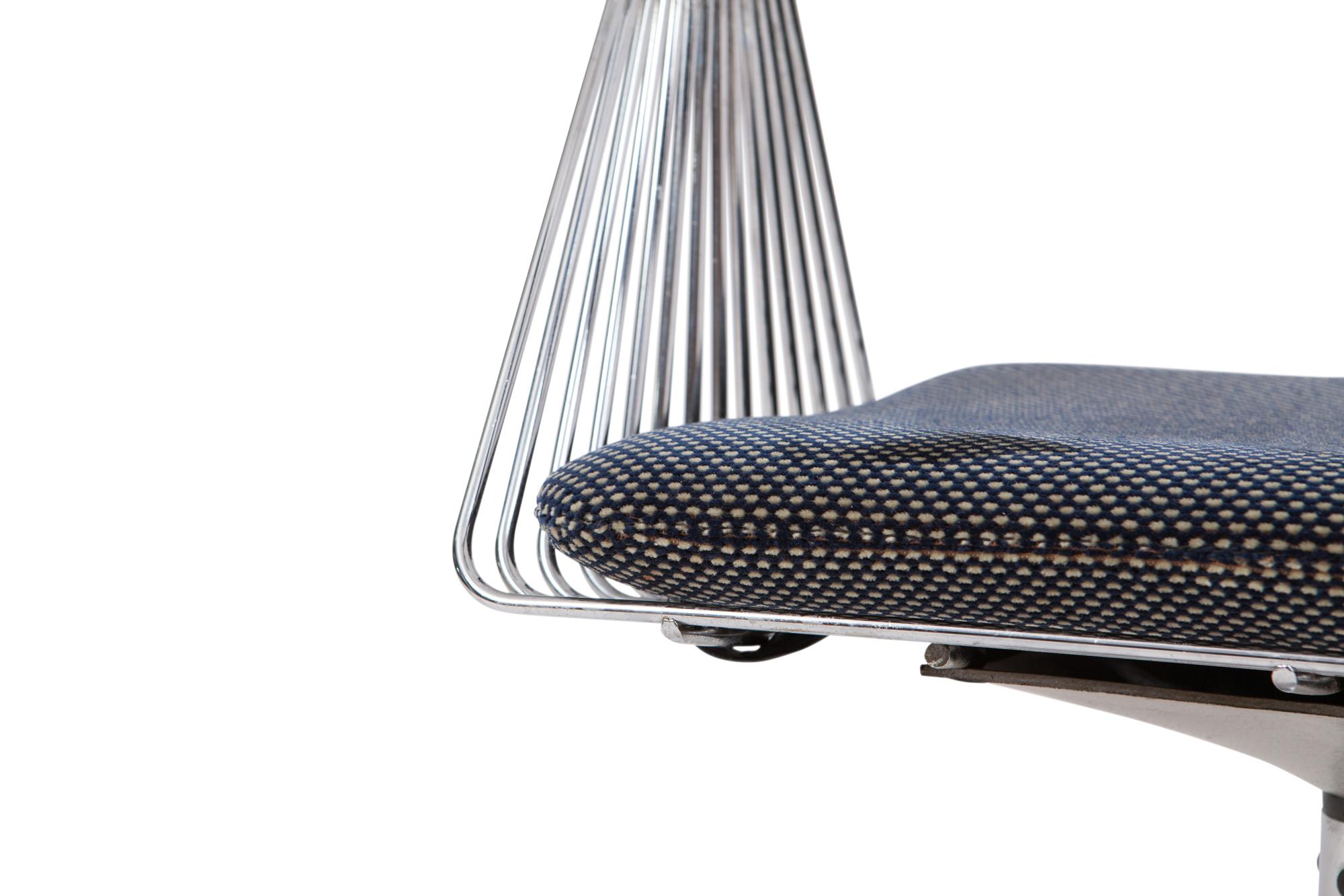 Rudi Verelst Space Age Swivel Armchairs in Chromed Steel 4