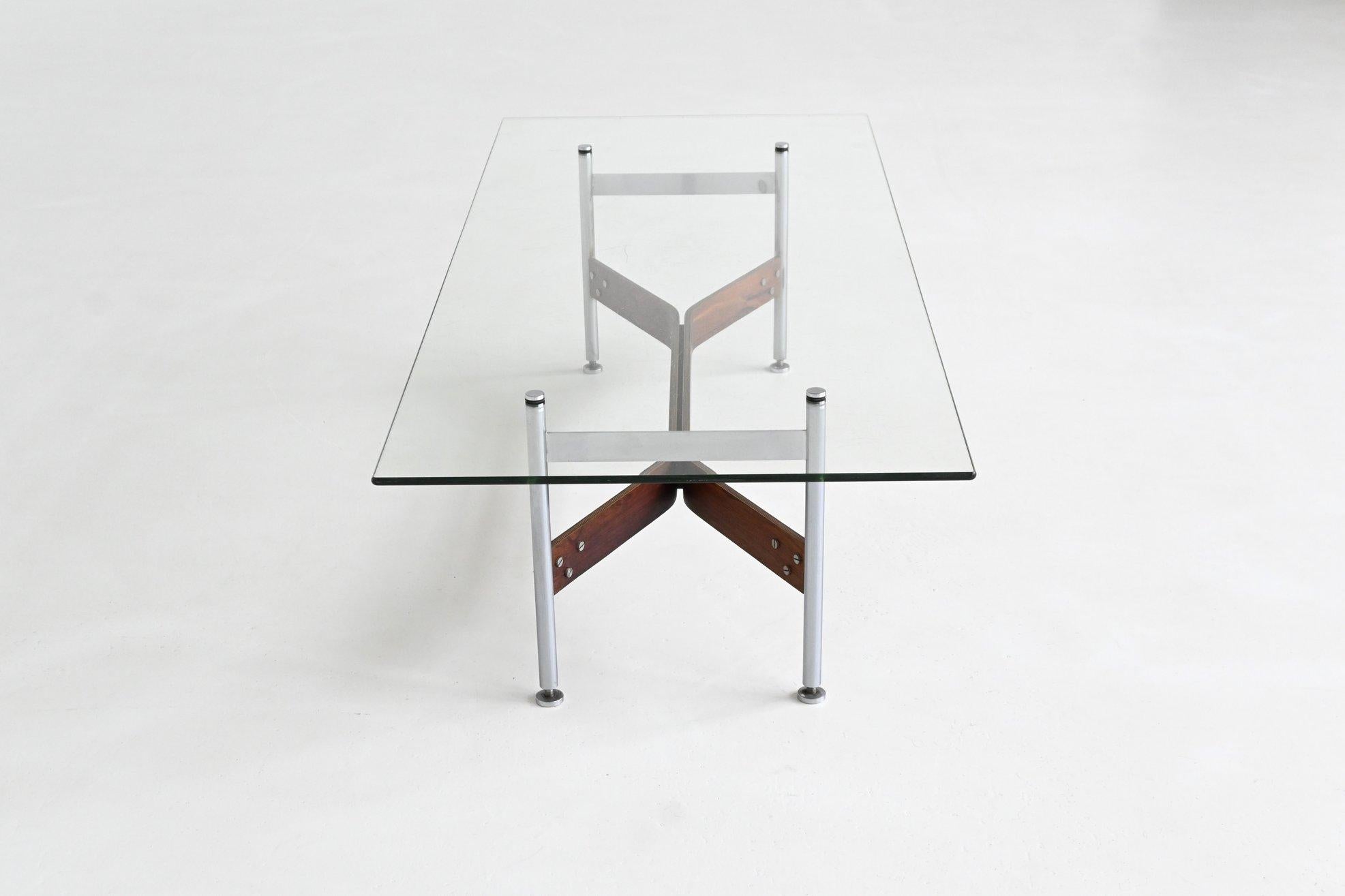 Rudolf Bernd Glatzel coffee table in rosewood Fristho The Netherlands 1962 In Good Condition For Sale In Etten-Leur, NL