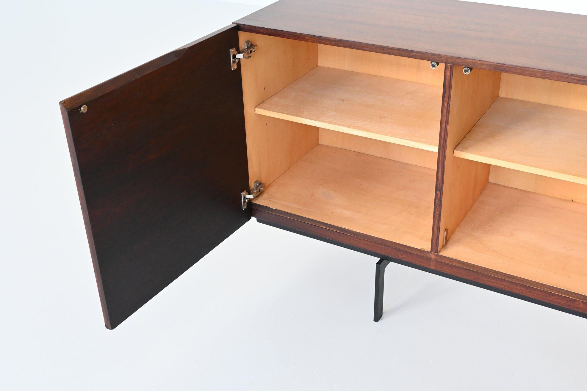 Rudolf Bernd Glatzel sideboard in rosewood Fristho Franeker The Netherlands 1960 In Good Condition In Etten-Leur, NL