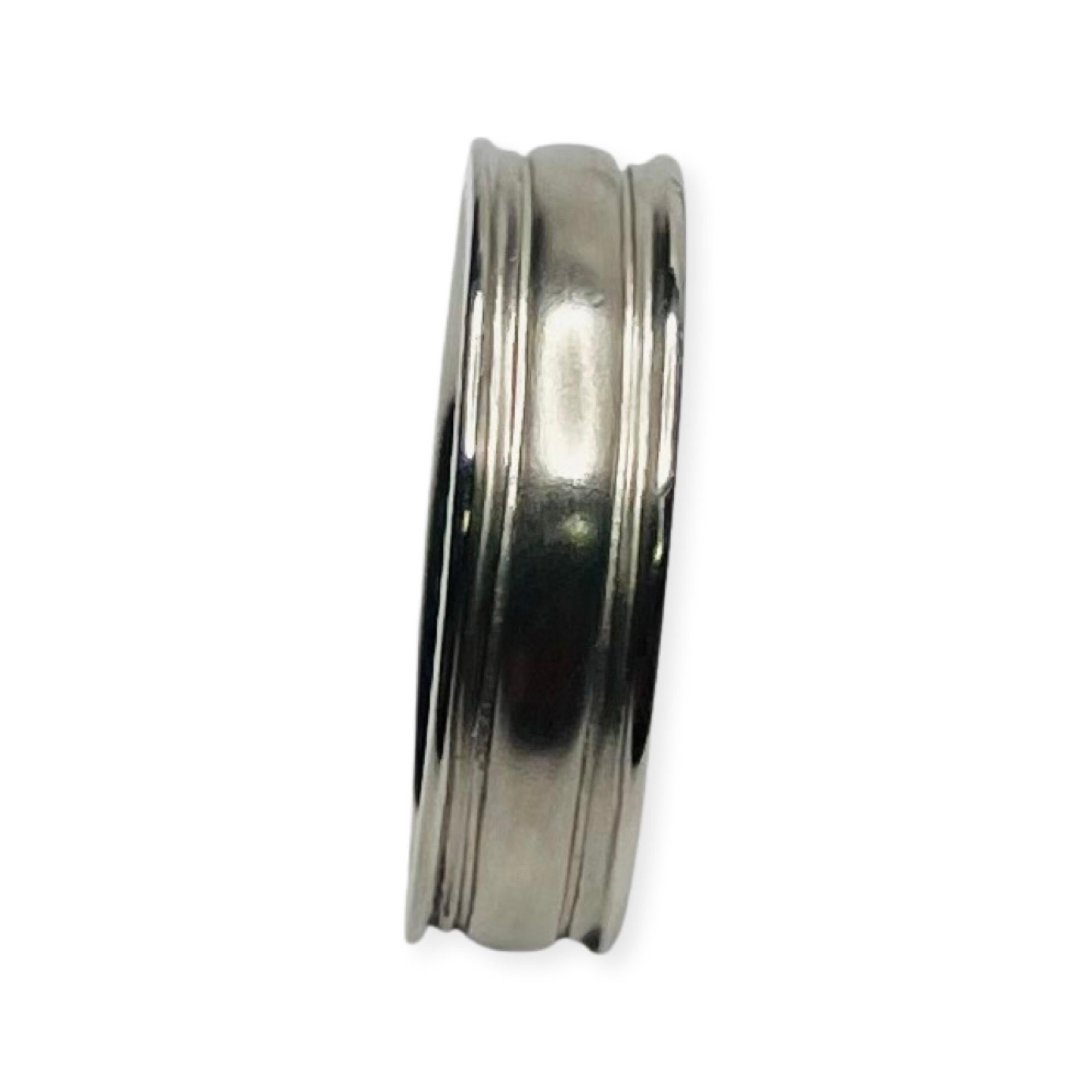 Rudolf Erdel Platinum Wedding Band In New Condition For Sale In Kirkwood, MO