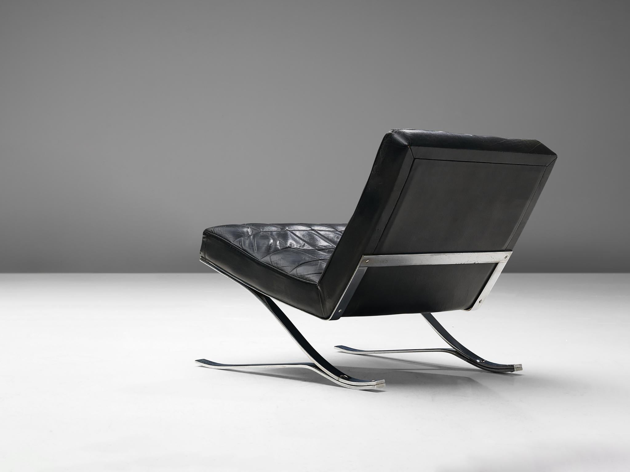 Mid-Century Modern Rudolf Horn for Rölf Cantilever Lounge Chair in Black Leather and Steel For Sale