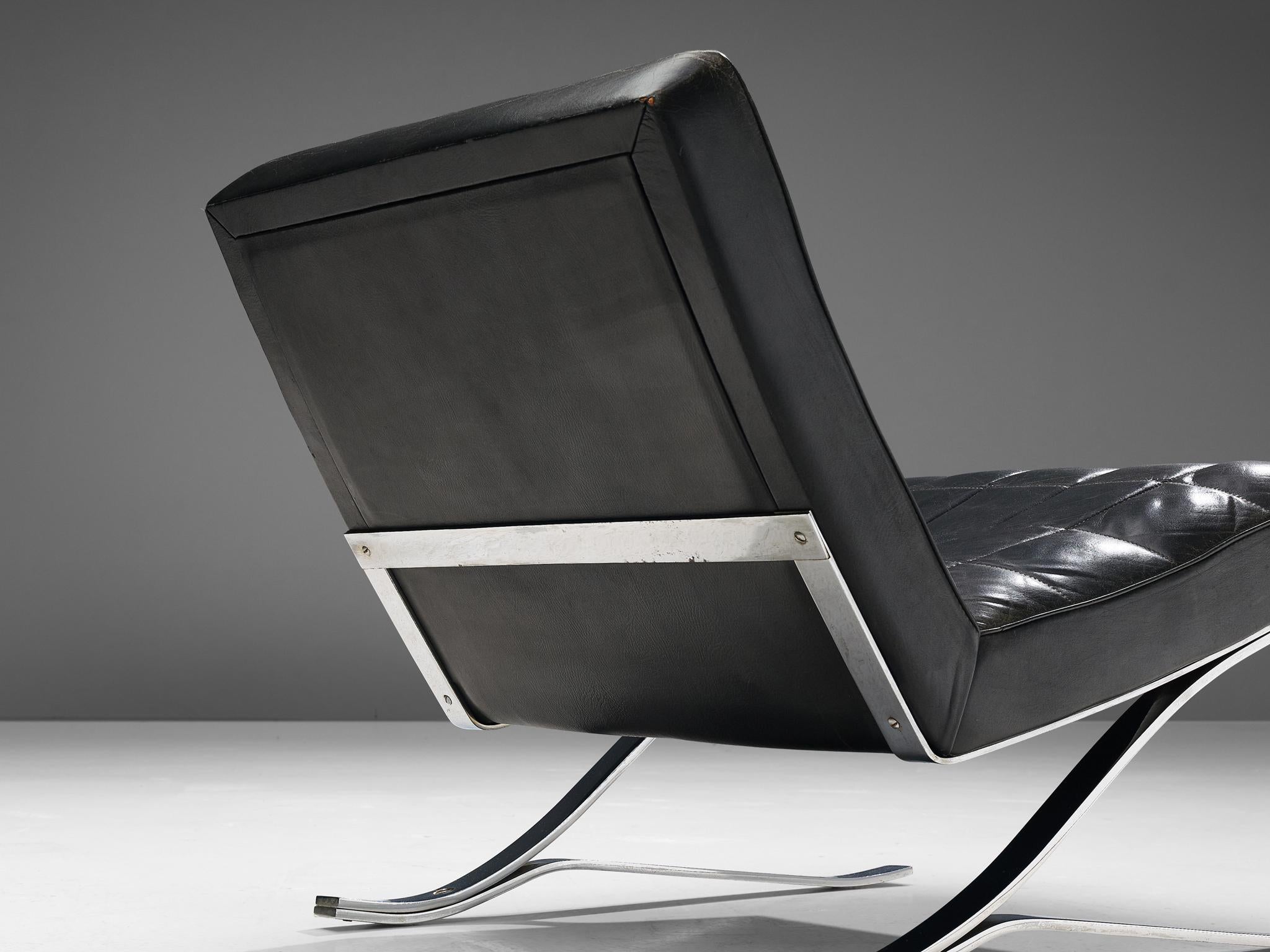 Mid-20th Century Rudolf Horn for Rölf Cantilever Lounge Chair in Black Leather and Steel For Sale