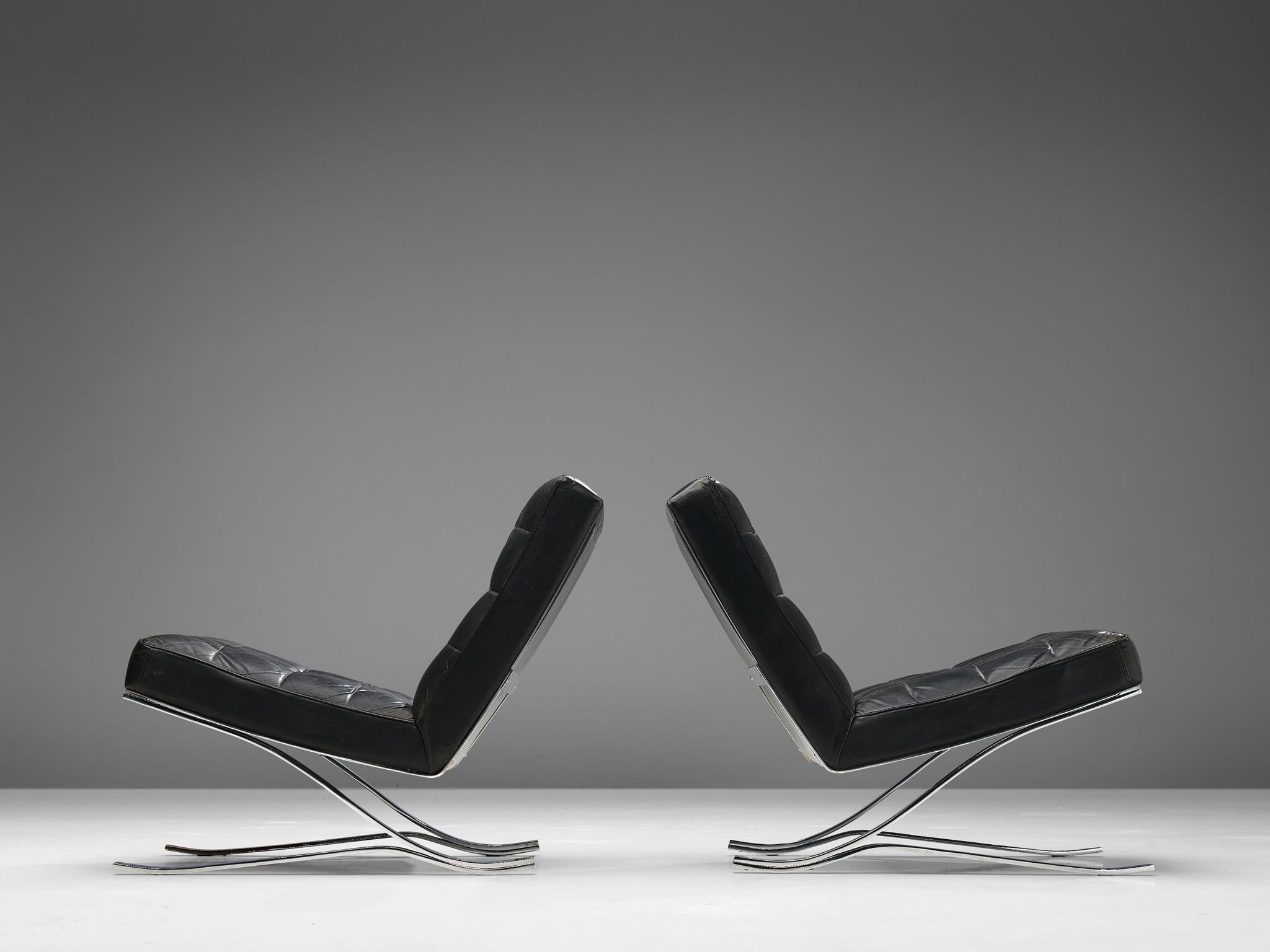Milieu du XXe siècle Rudolf Horn for Rölf Cantilever Lounge Chairs in Black Leather and Steel (Chaises longues en porte-à-faux en cuir noir et acier) en vente
