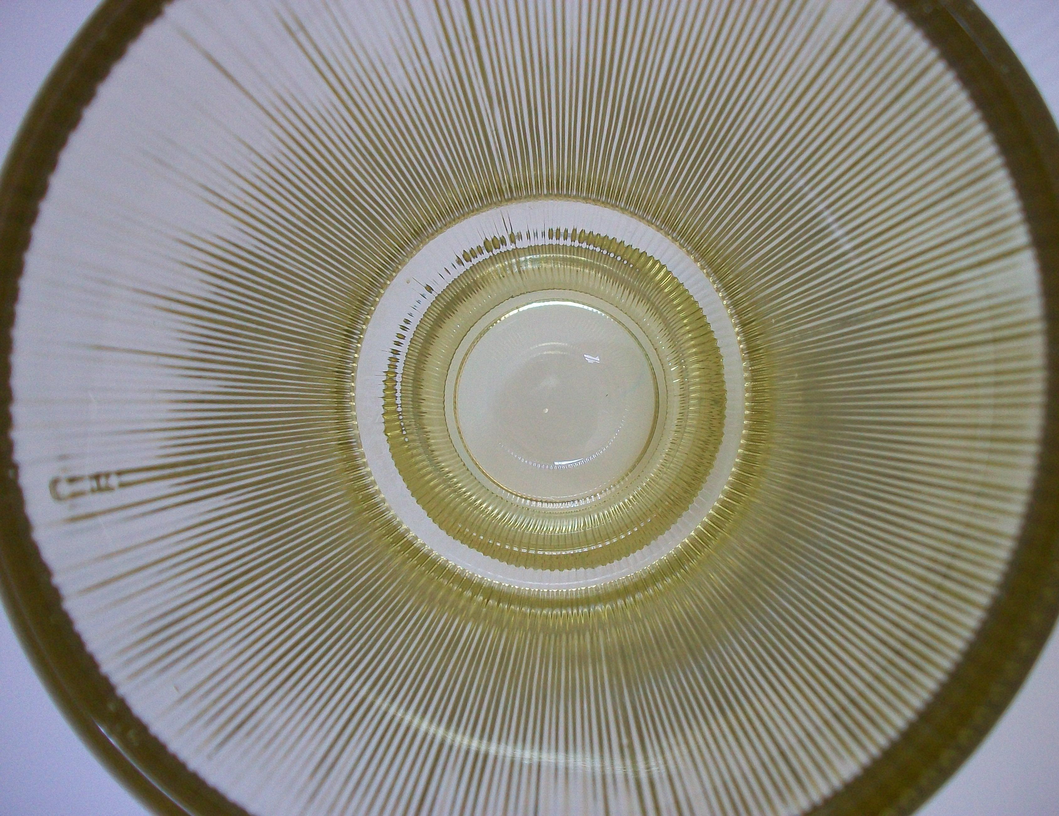 RUDOLF JURNIKL - Sklo Union Rosice #692 - Vaso in vetro pressato - Cechia - 1963 in vendita 1
