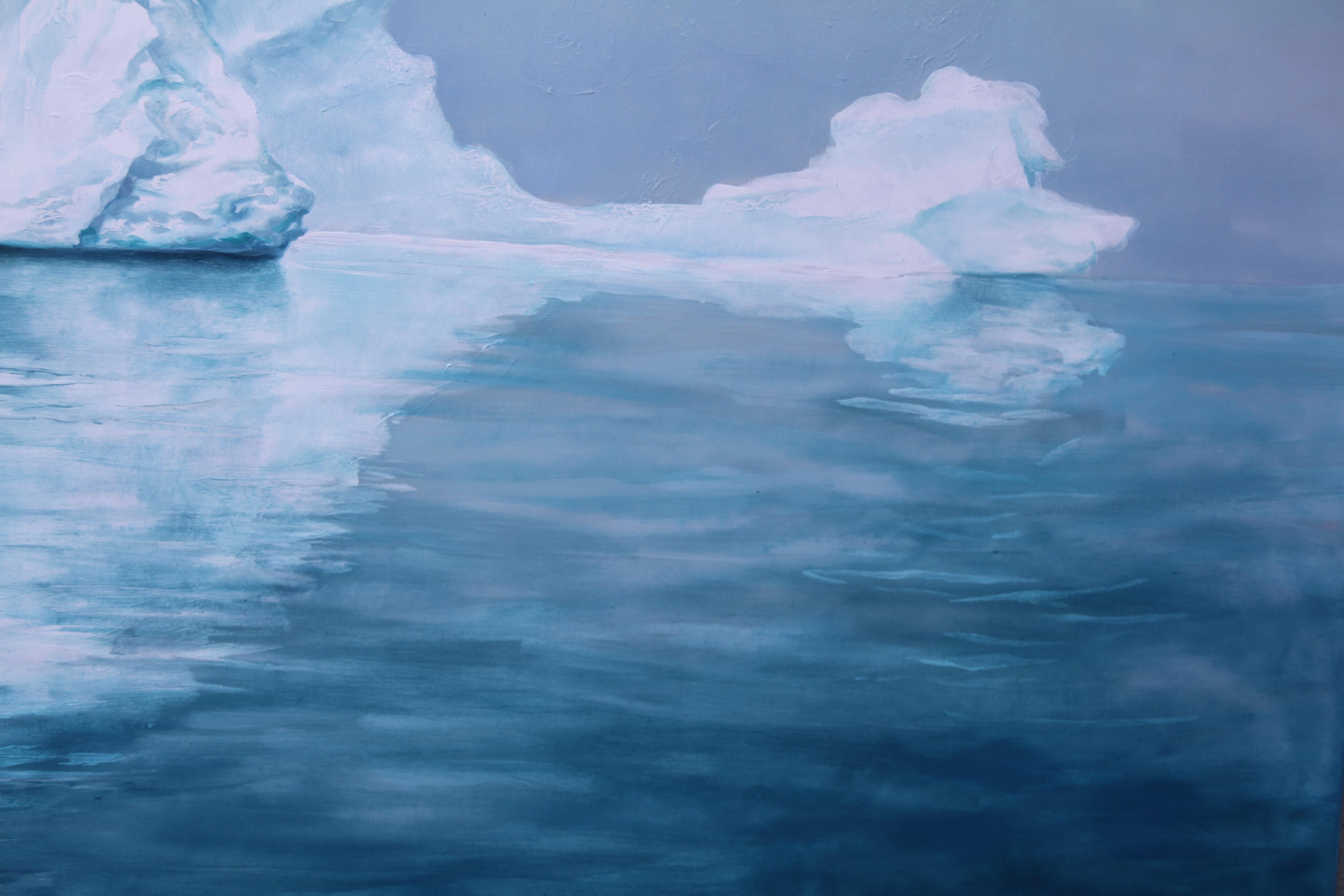 HERMIT (scimmia scimpanzé alla deriva, iceberg blu artico, pittura ad olio surrealista) - Animal Painting Blu di Rudolf Kosow