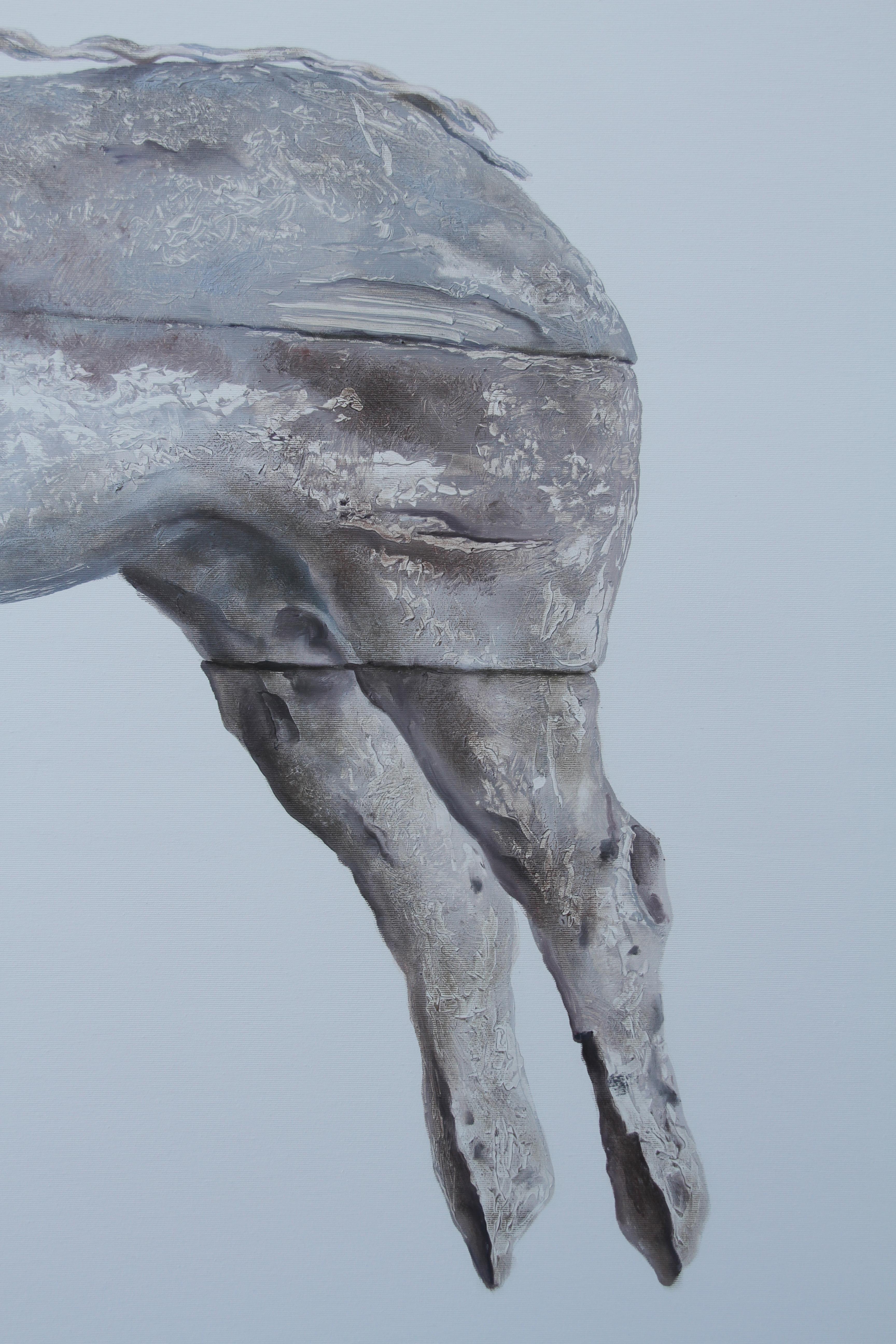 Mentor (surrealistische Ölgemälde Holz Pferd équine Relikt monochrom grau ) (Surrealismus), Painting, von Rudolf Kosow